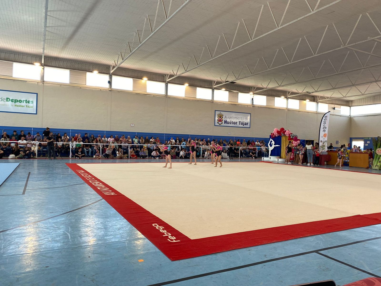 Momento de una de las actuaciones del evento en Huétor Tájar.