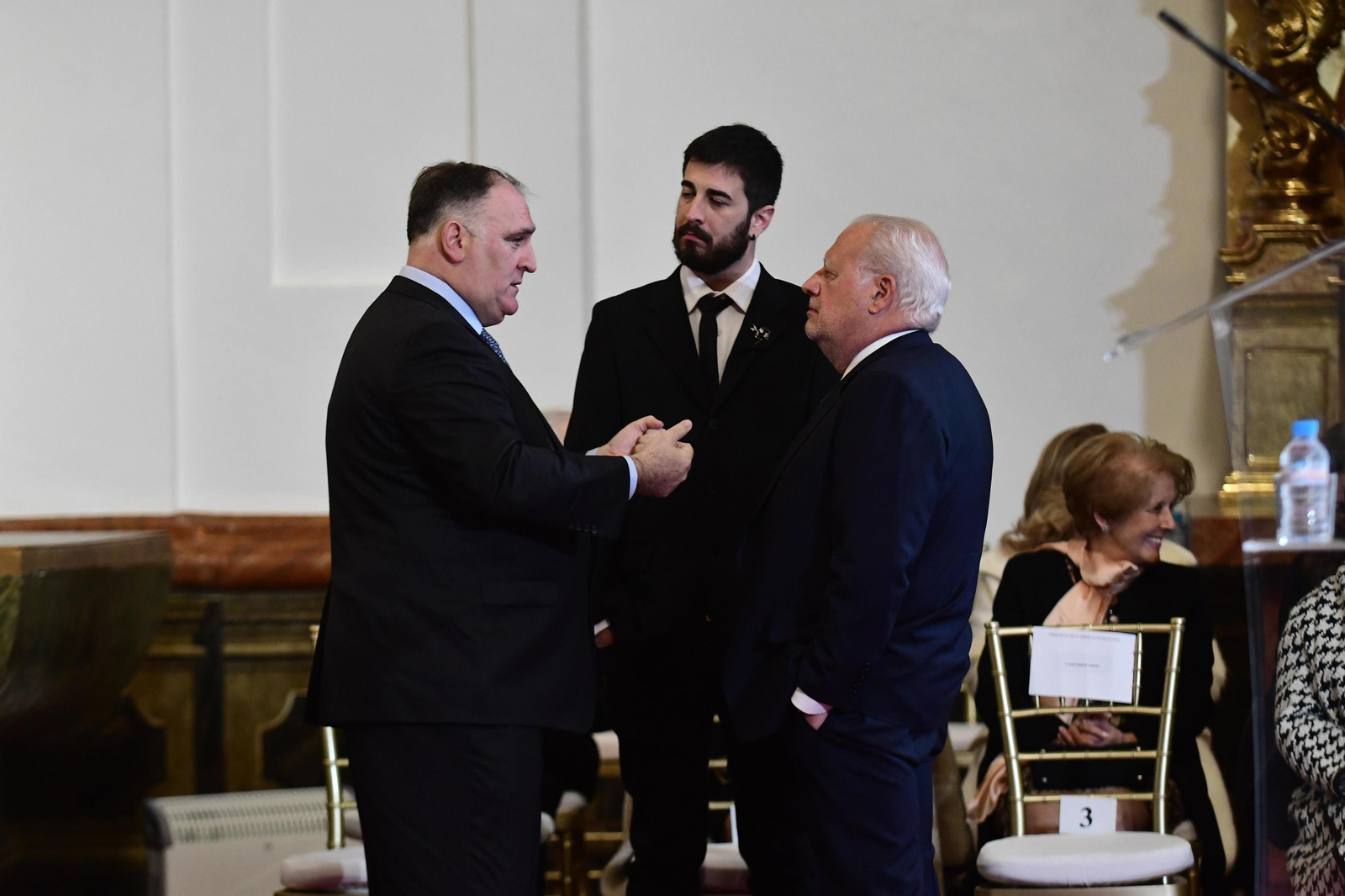 Las imágenes de la entrega de las Medallas de Oro al Mérito en las Bellas Artes entregadas en Córdoba.