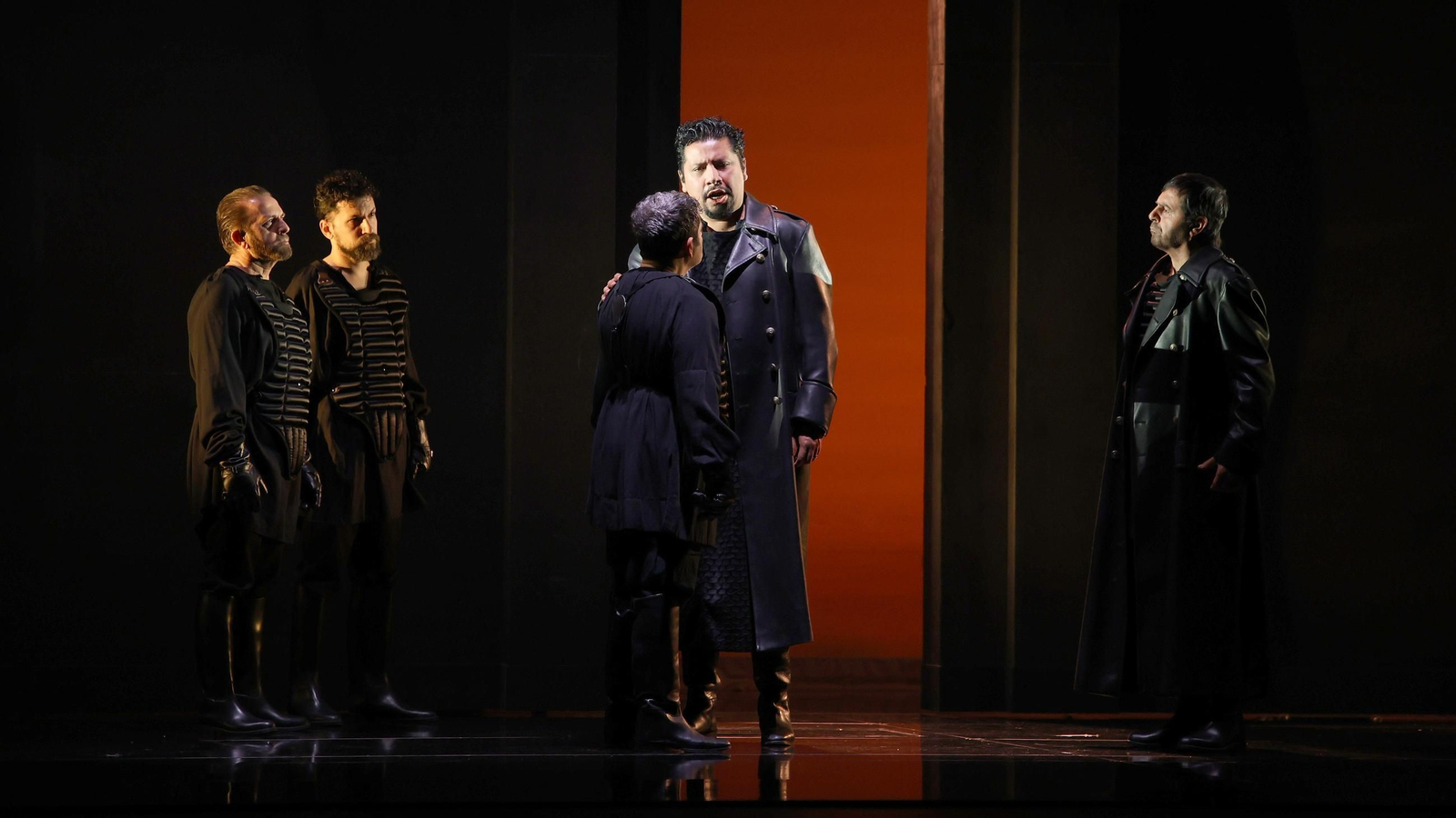 Imágenes de la ópera Macbeth en el Teatro Villamarta de Jerez
