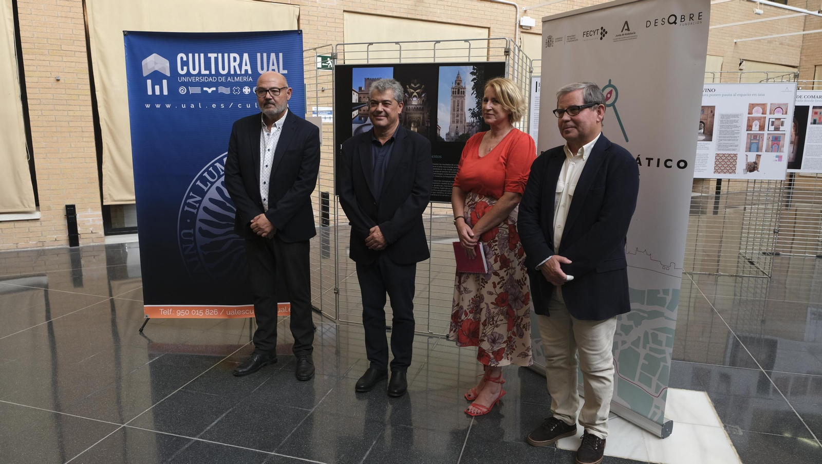 Imágenes de la inauguración de la exposición 'Paseo Matemático Al-Ándalus' en la Universidad de Almería