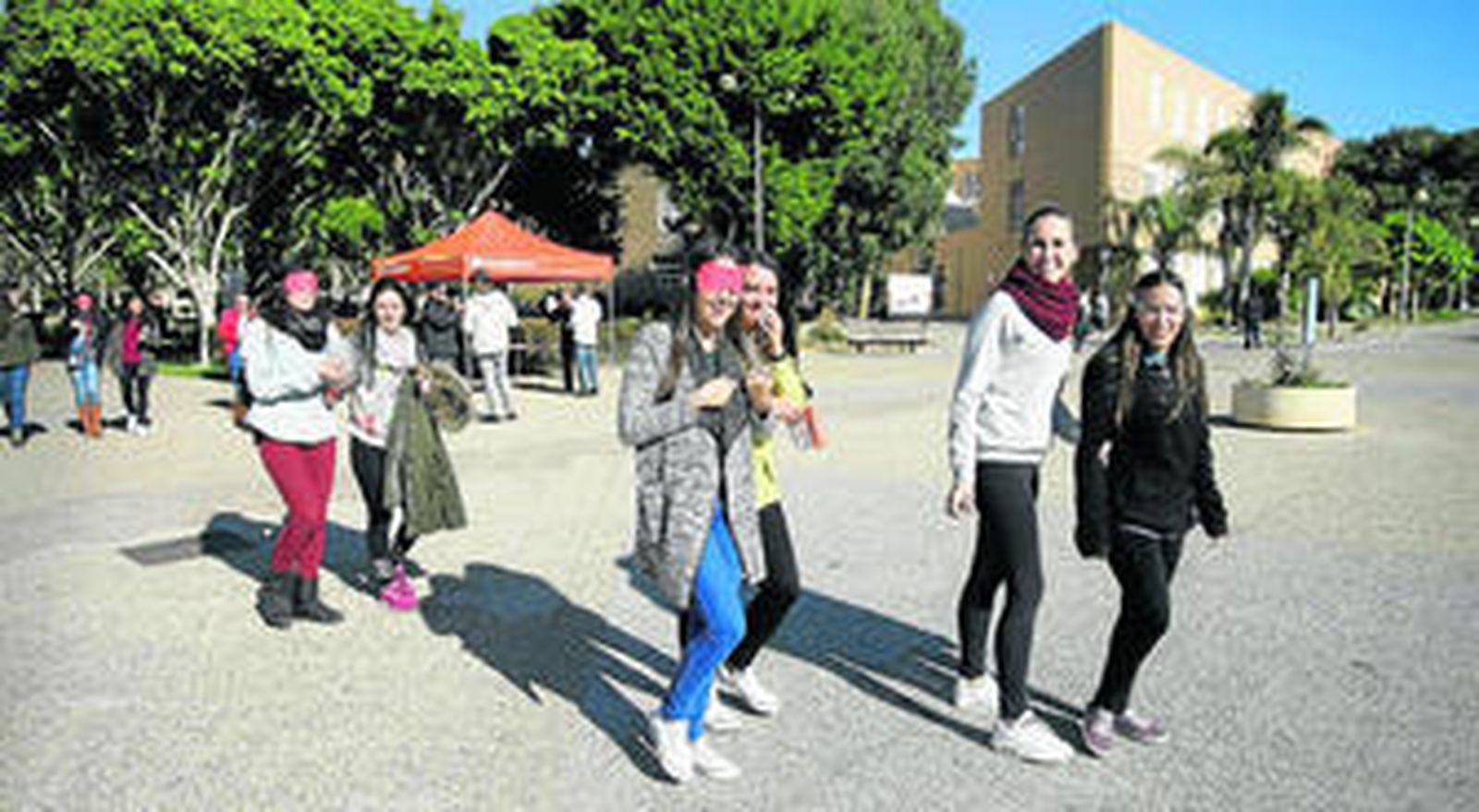 Los alumnos realizaron un paseo de 30 minutos por el campus de La Cañada.