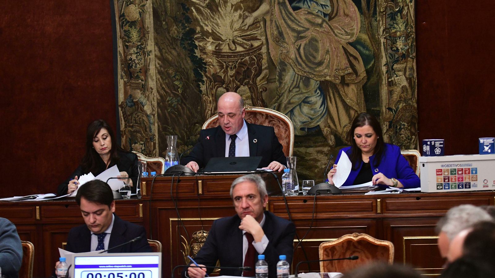 El presidente de la Diputación, Antonio Ruiz, durante su intervención en el Pleno