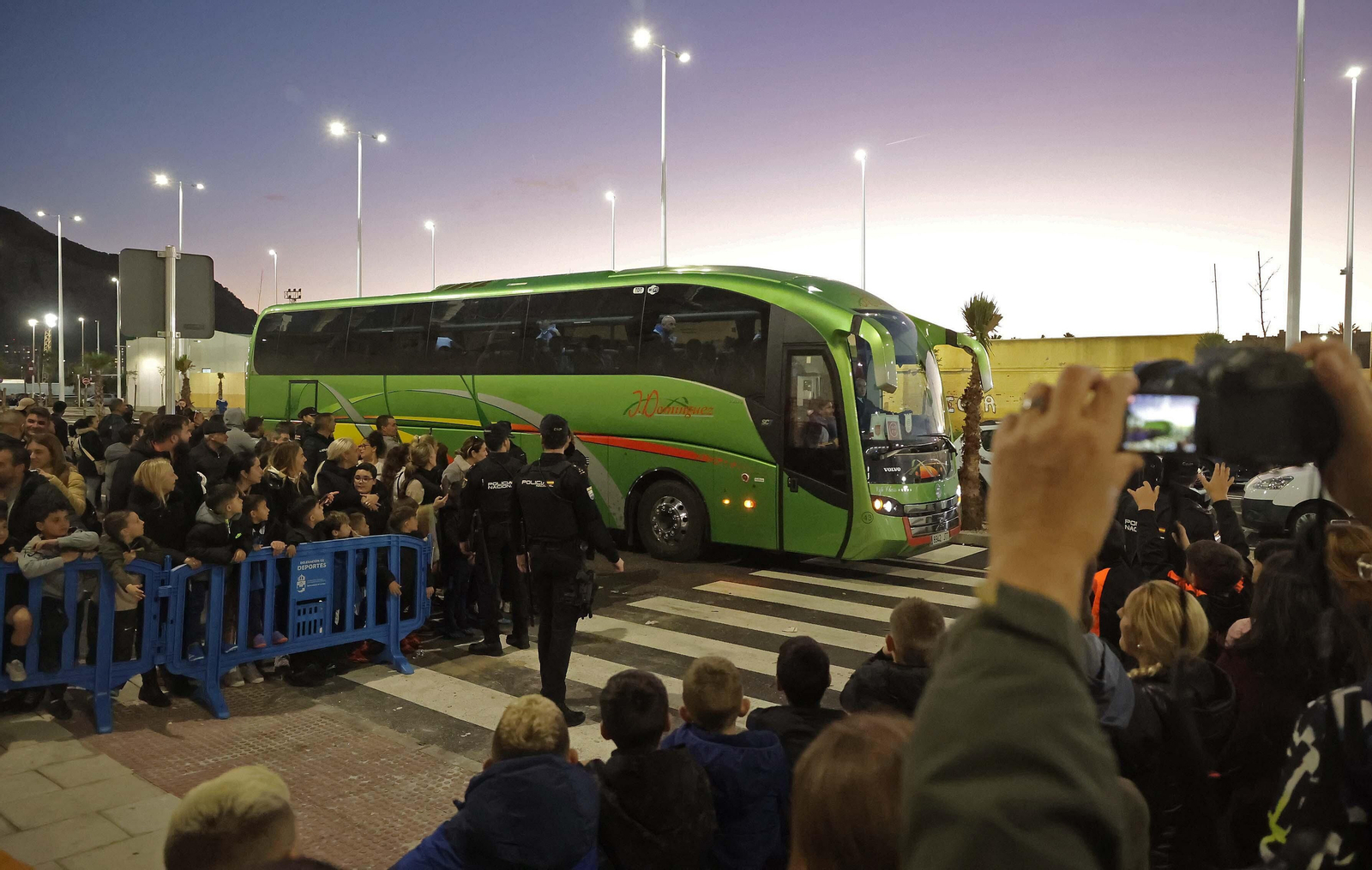 Fotos del entrenamiento de la selección española sub-17 de fútbol en el Ciudad de La Línea