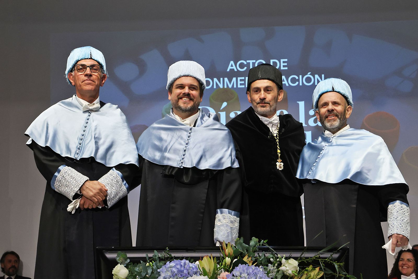 Fotografías de la investidura de los nuevos doctores y doctoras en el acto del 3 de marzo de la universidad de Huelva