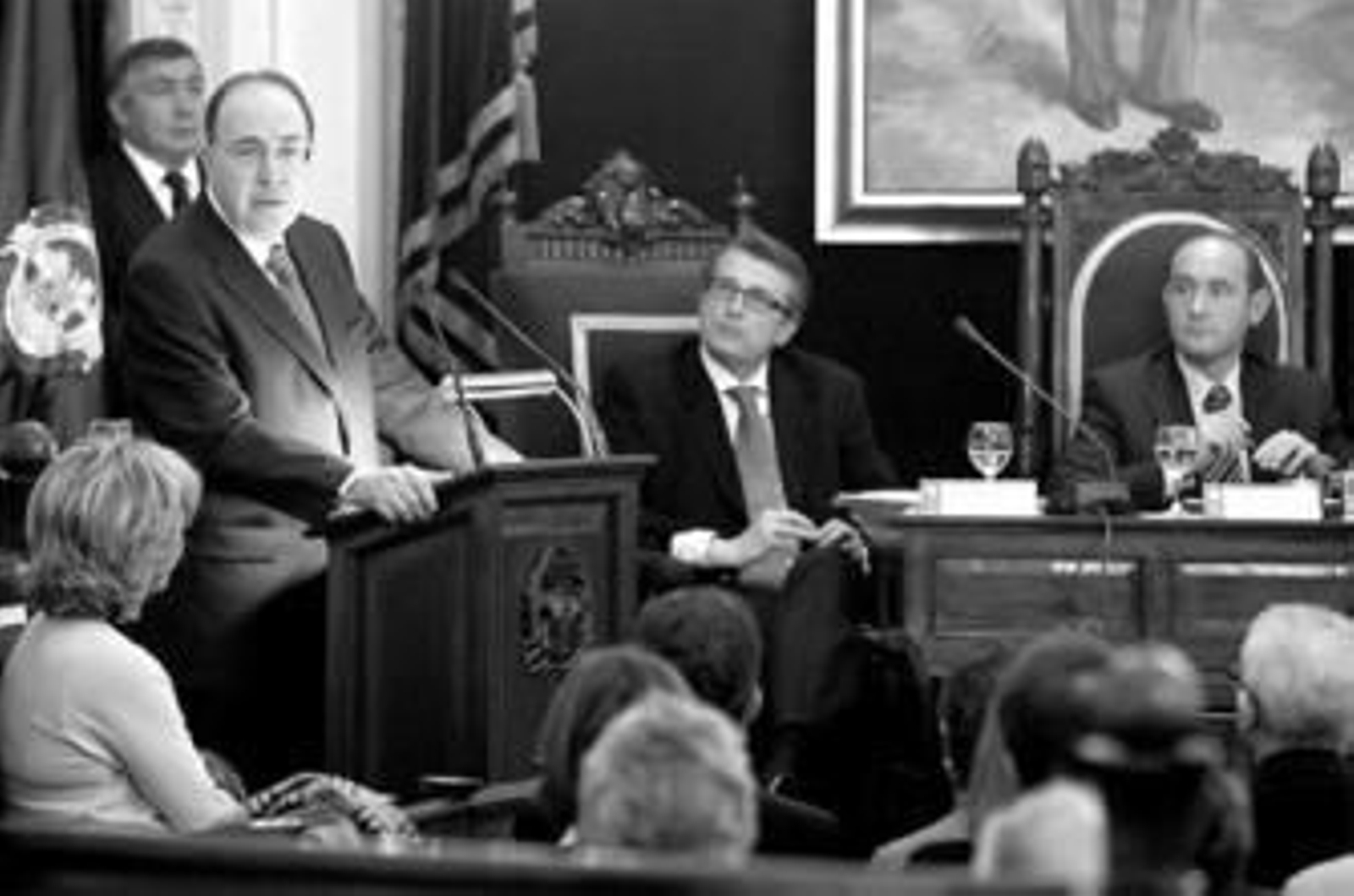 José Luis Valverde ayer en el Ayuntamiento de Cádiz durante la exposición de su conferencia.