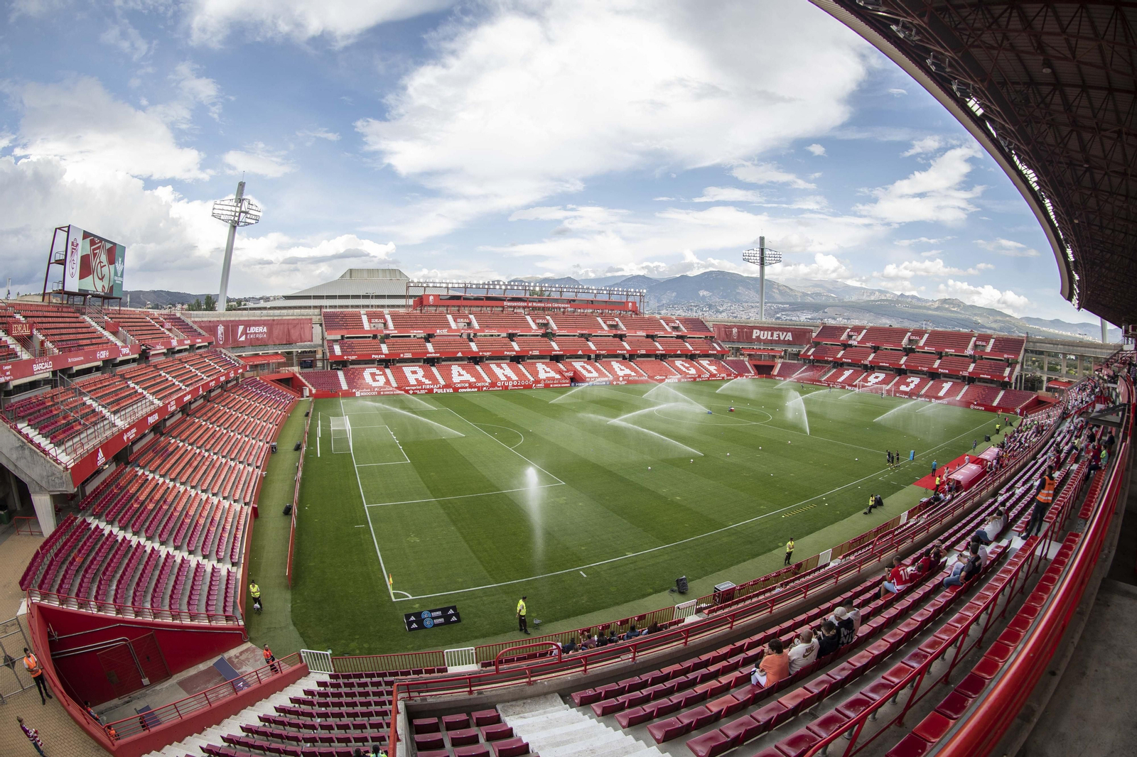 Estadio Nuevo Los Cármenes, escenario del partido.