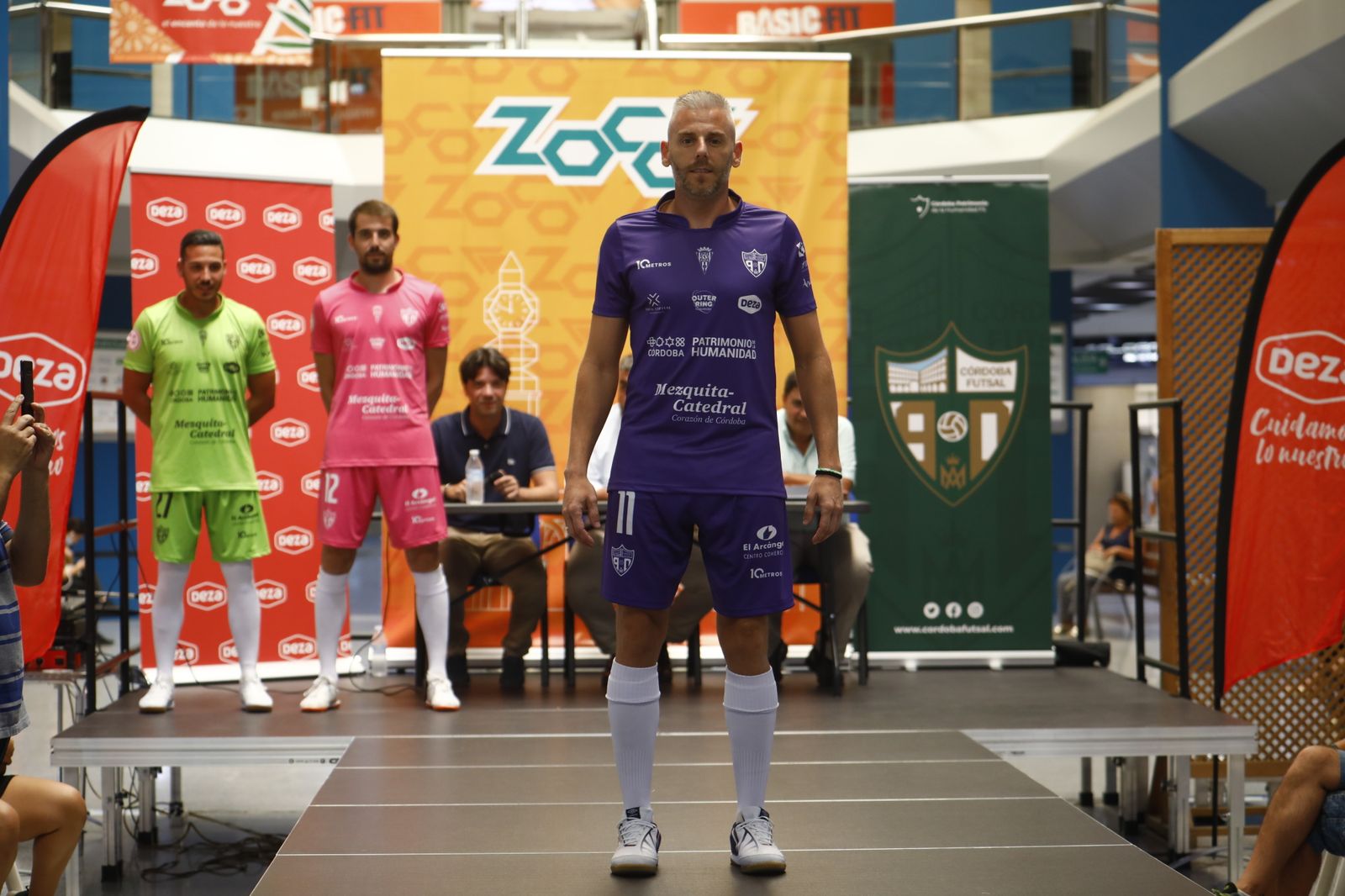La presentación de las nuevas equipaciones del Córdoba Futsal, en imágenes