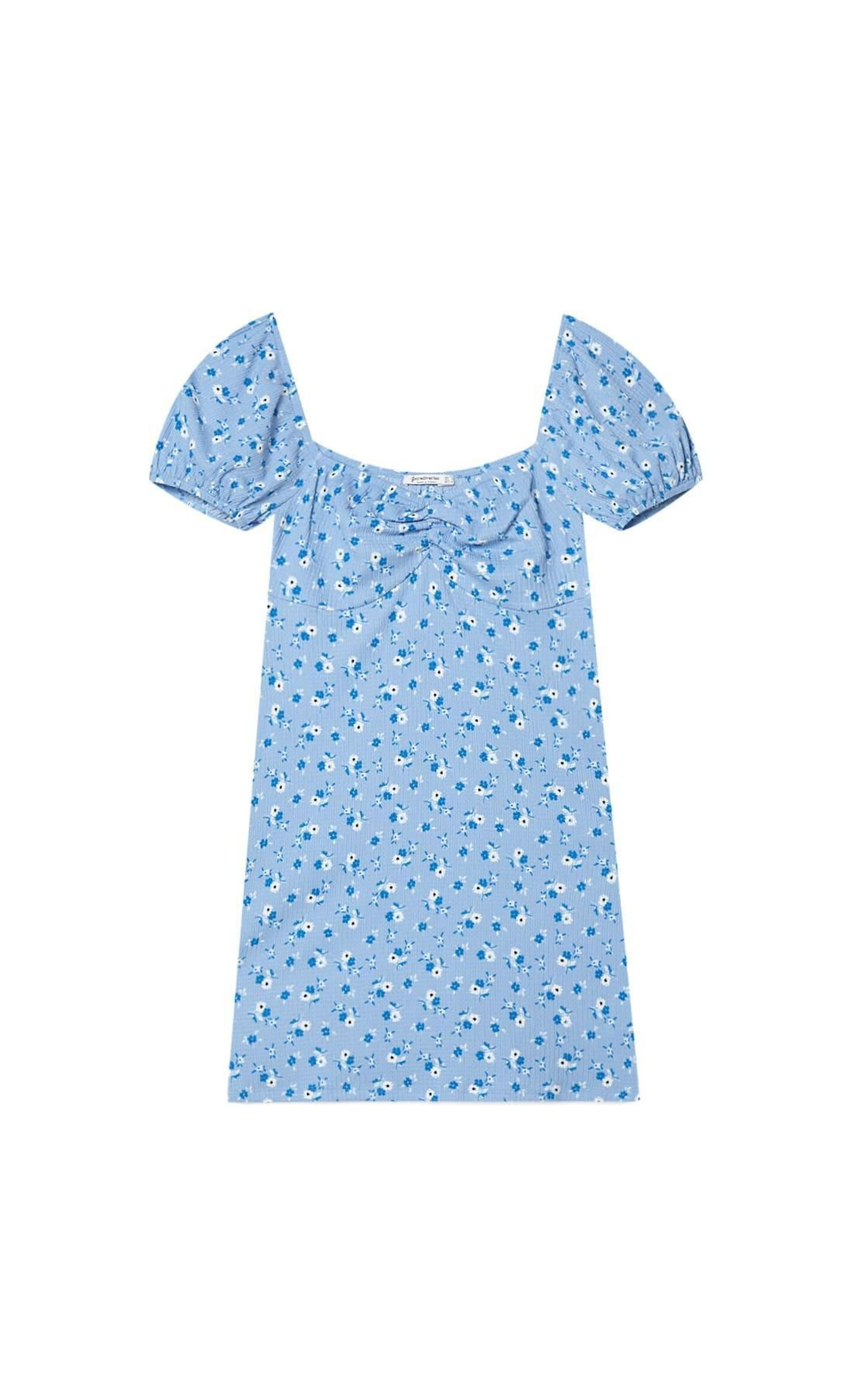 Vestido de flores y mangas de farol de Stradivarius.