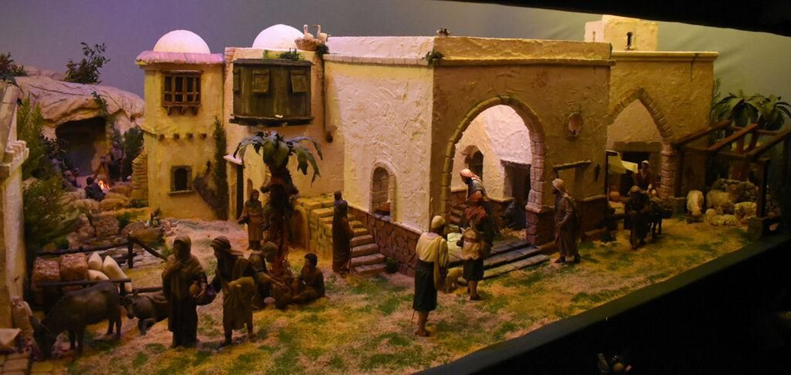 Tercer premio de Nacimiento Artístico de Entidades: Hermandad de la Vera Cruz, Iglesia San Francisco: Laborales: 18:30-21 horas. Festivos: 12-13:30 horas/ 18:30-21 horas