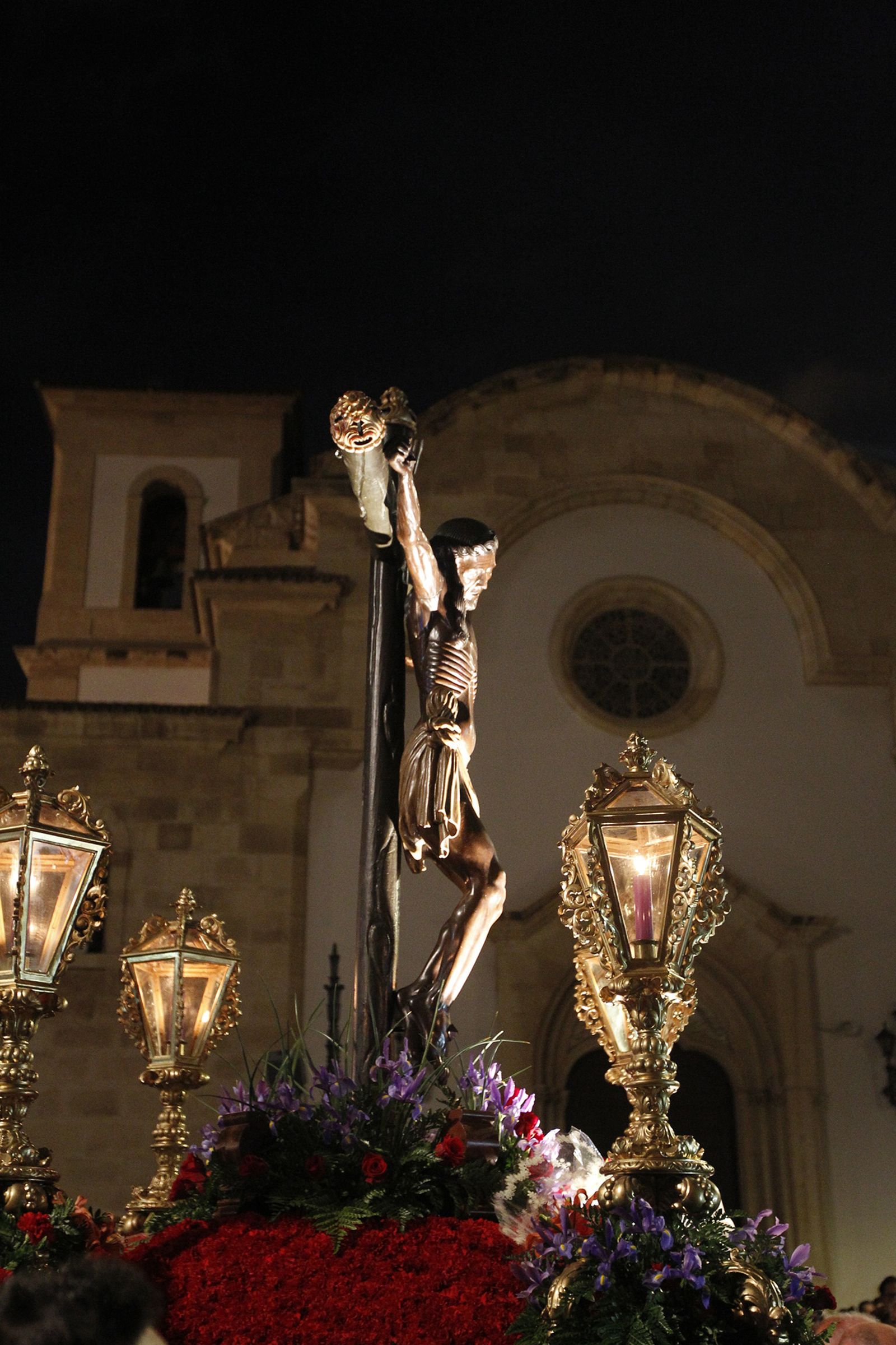 Imágenes Via Crucis Santo Cristo de la Escucha. Semana Santa Almería 2019