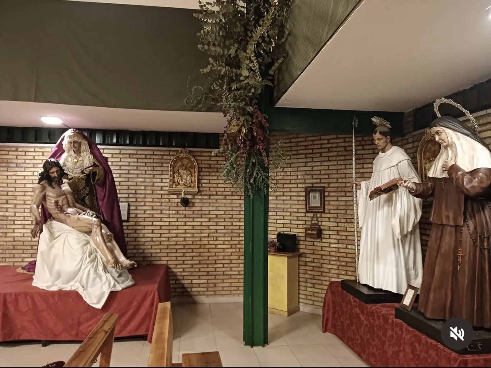 Los titulares de la Sagrada Mortaja en San Antonio.