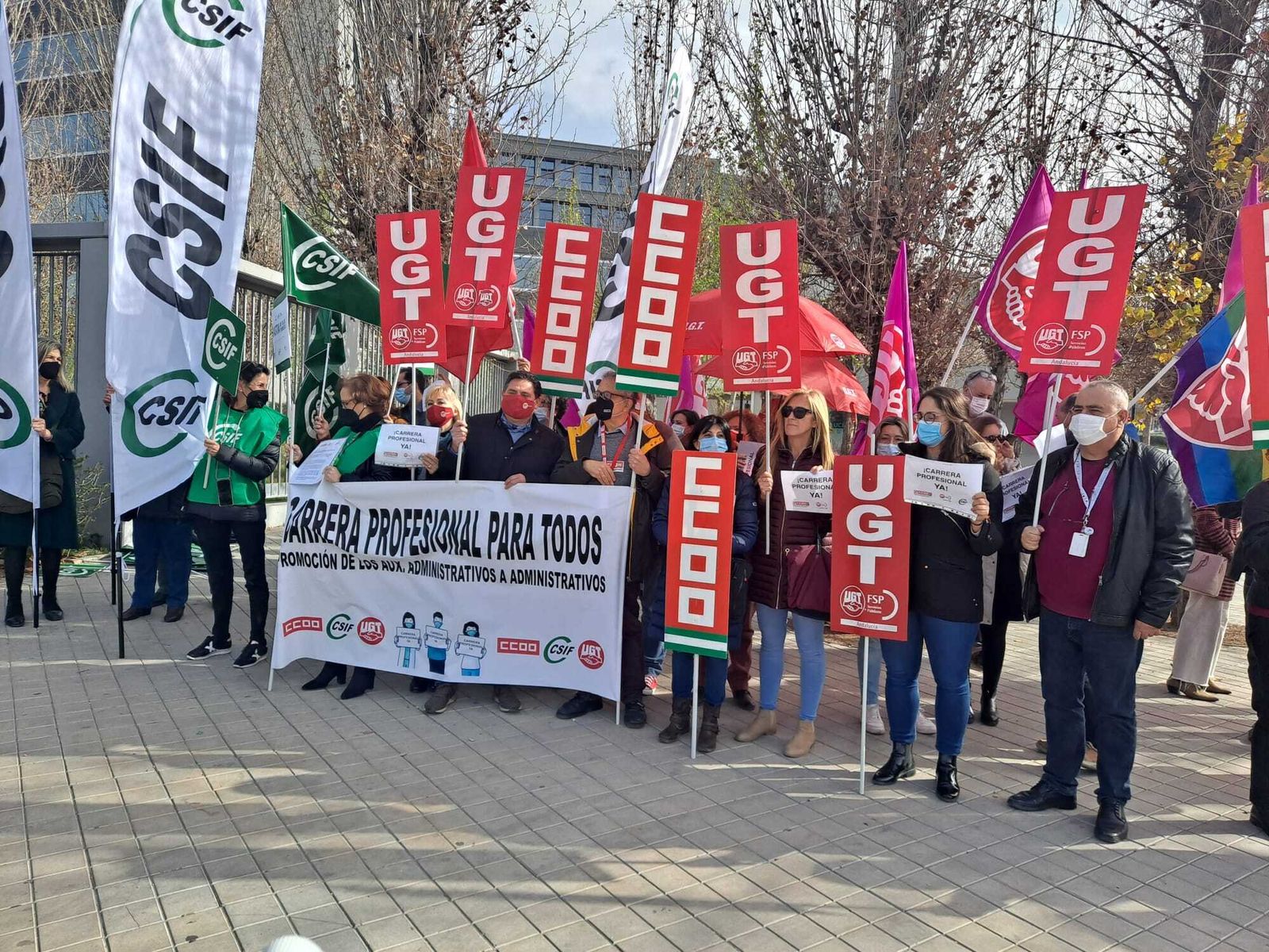 La movilización por el acuerdo de carrera profesional en el SAS llevada a cabo por CCOO, UGT y CSIF.