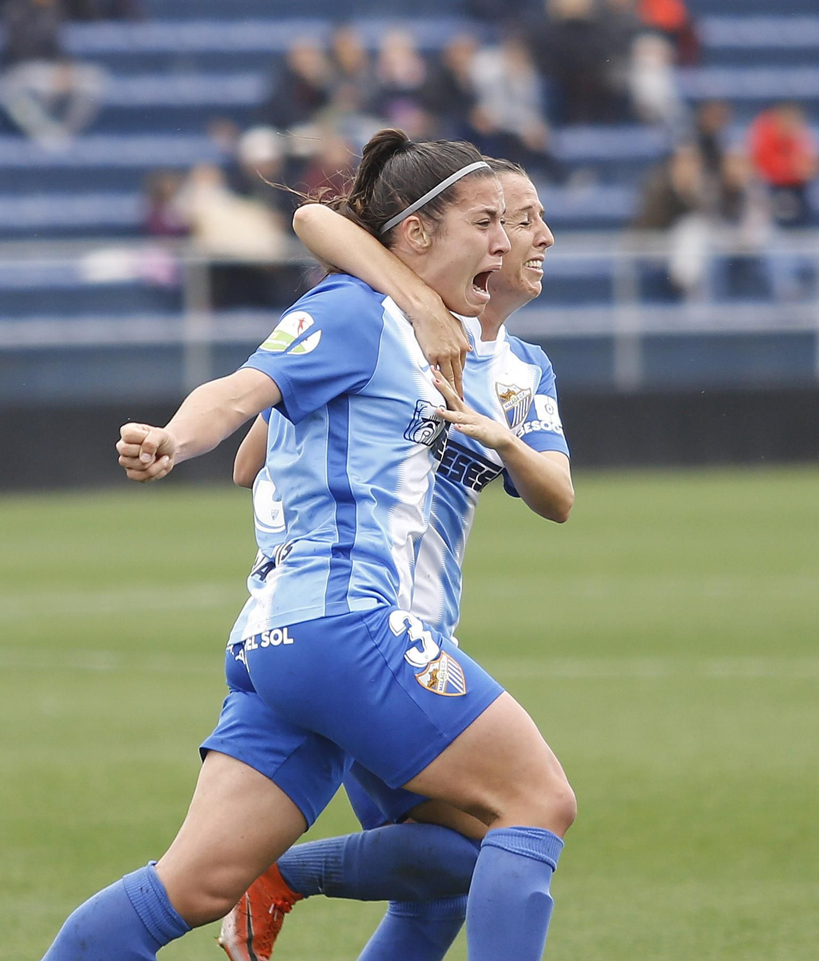 Las jugadoras del Málaga celebran un gol.