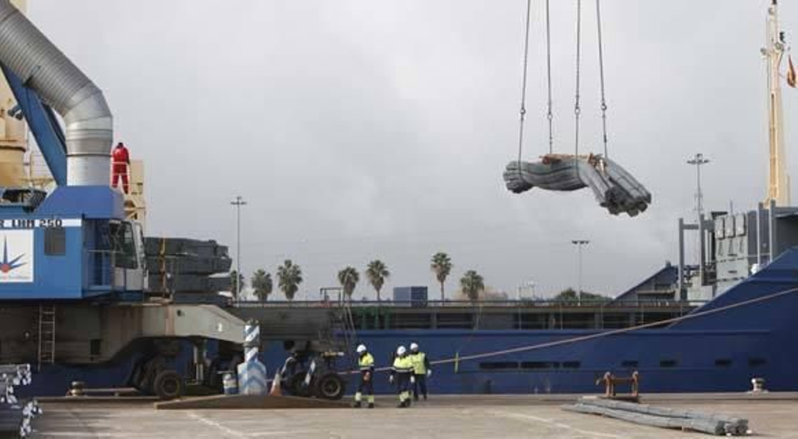 El Puerto adjudica la modernización de las vías de su tren de mercancías