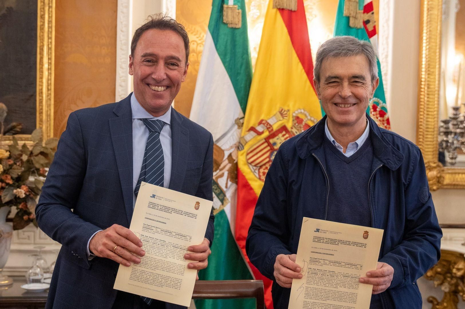 José Manuel Cossi y el alcalde Algodonales, Ángel Acuña.