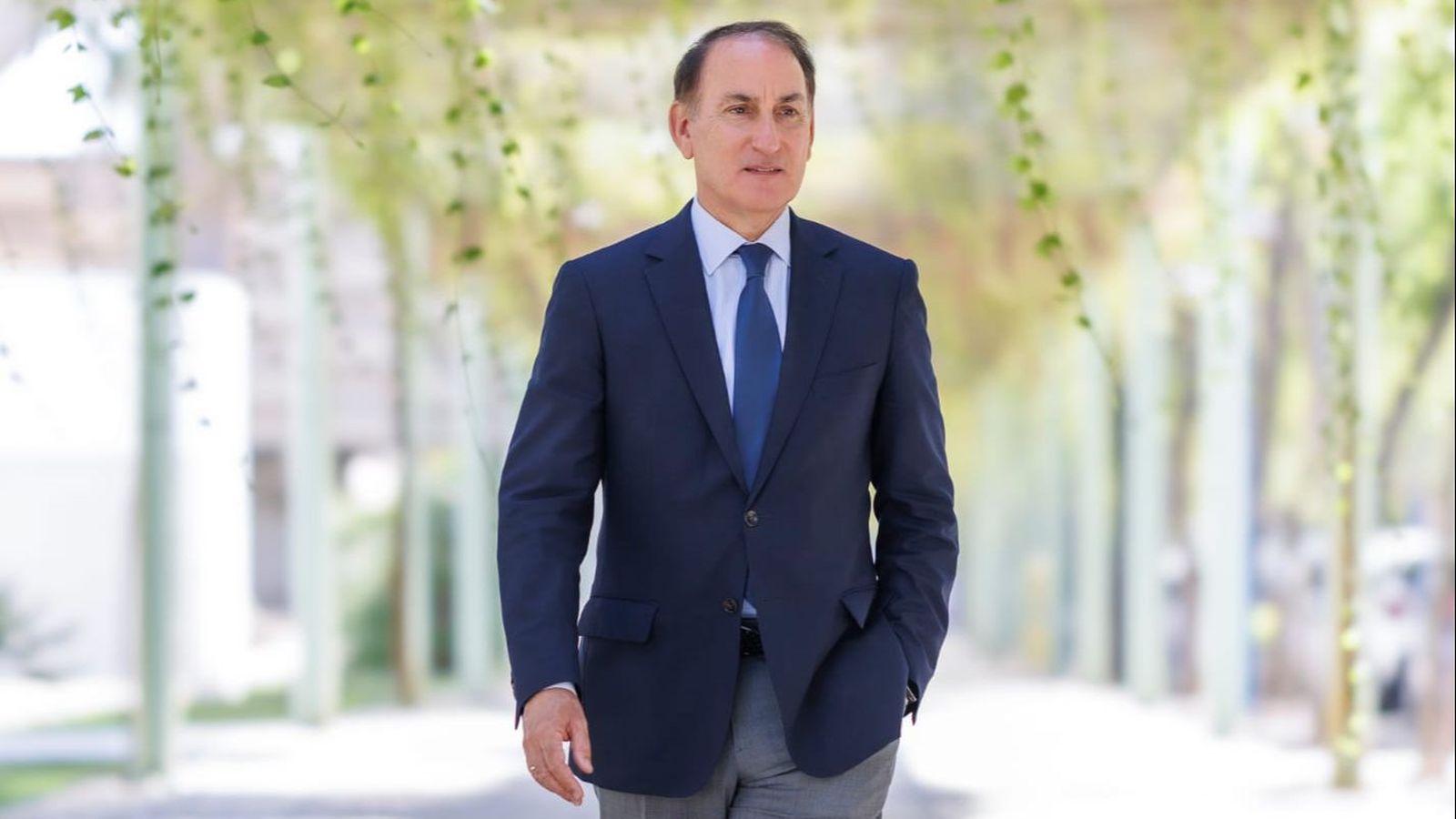 El presidente de la patronal andaluza se muestra preocupado por cómo influirá la desconexión ferroviaria de la región en las reservas hoteleras de Semana Santa
