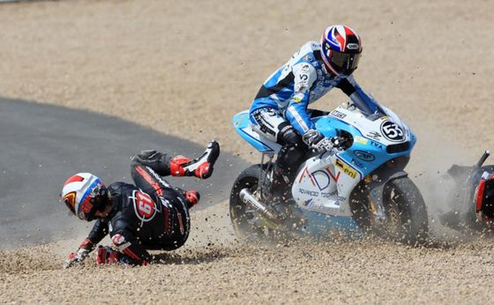 Toni Elías gana el pulso a Tomizawa y sube a lo más alto del cajón en Moto2. 

Foto: Juan Carlos Toro y Manuel Aranda