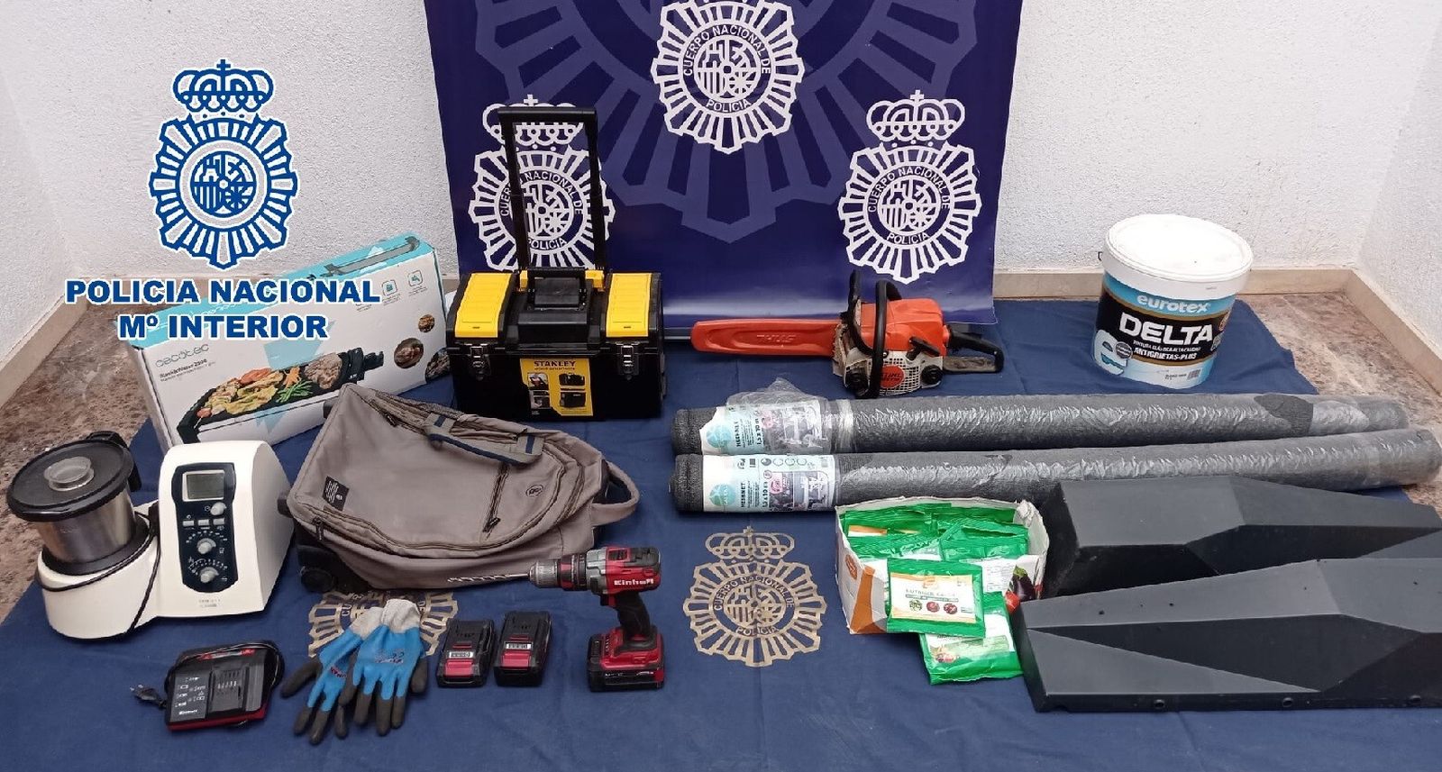 Las herramientas intervenidas al presunto ladrón
