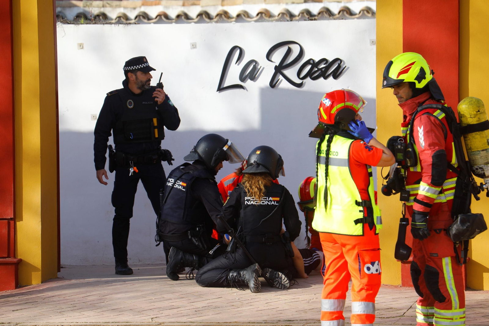 El simulacro de actuación ante una explosión en la Feria de Córdoba, en imágenes