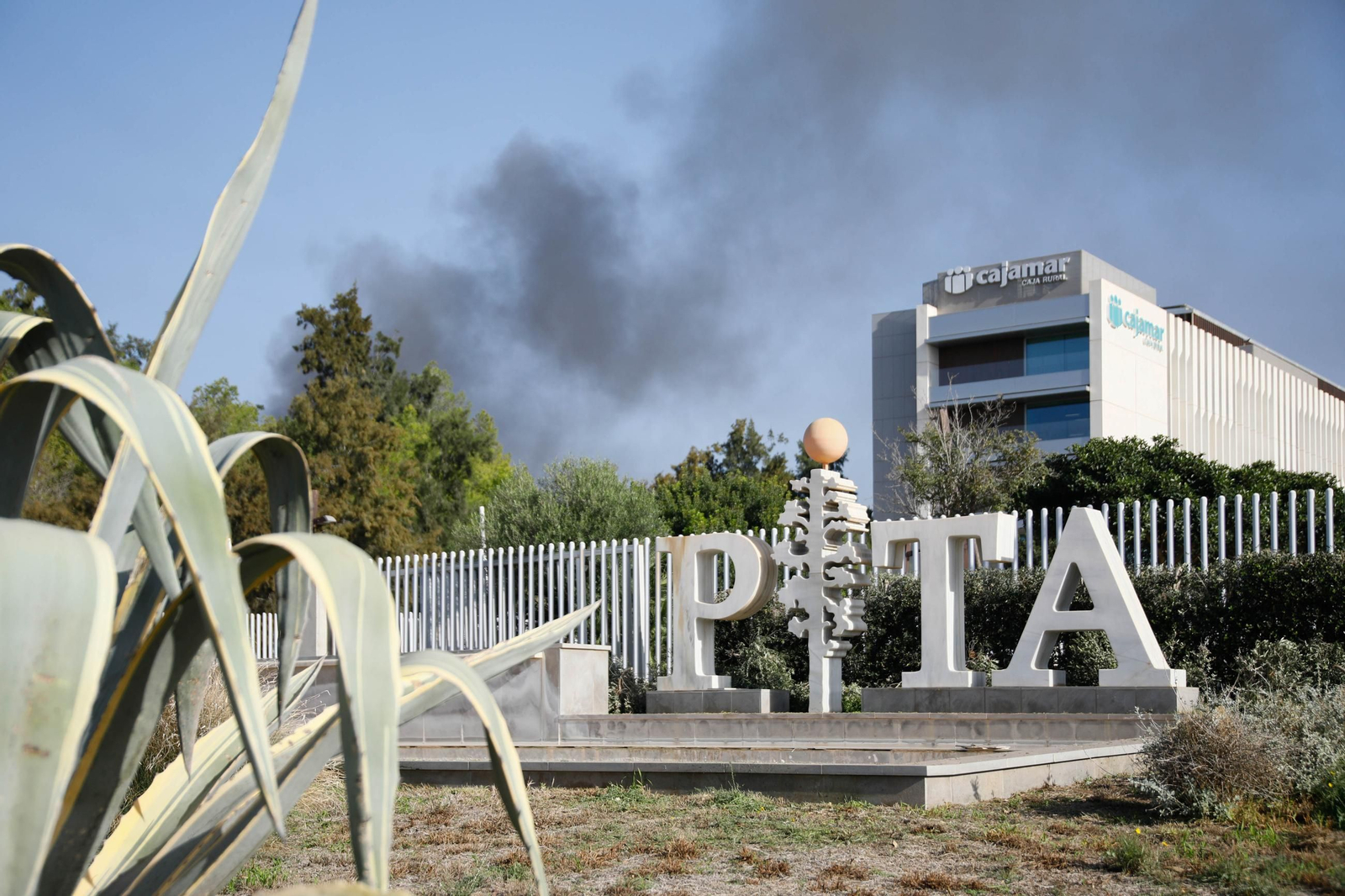 Nuevo incendio en la nave de Hintes Oil Europa en el PITA