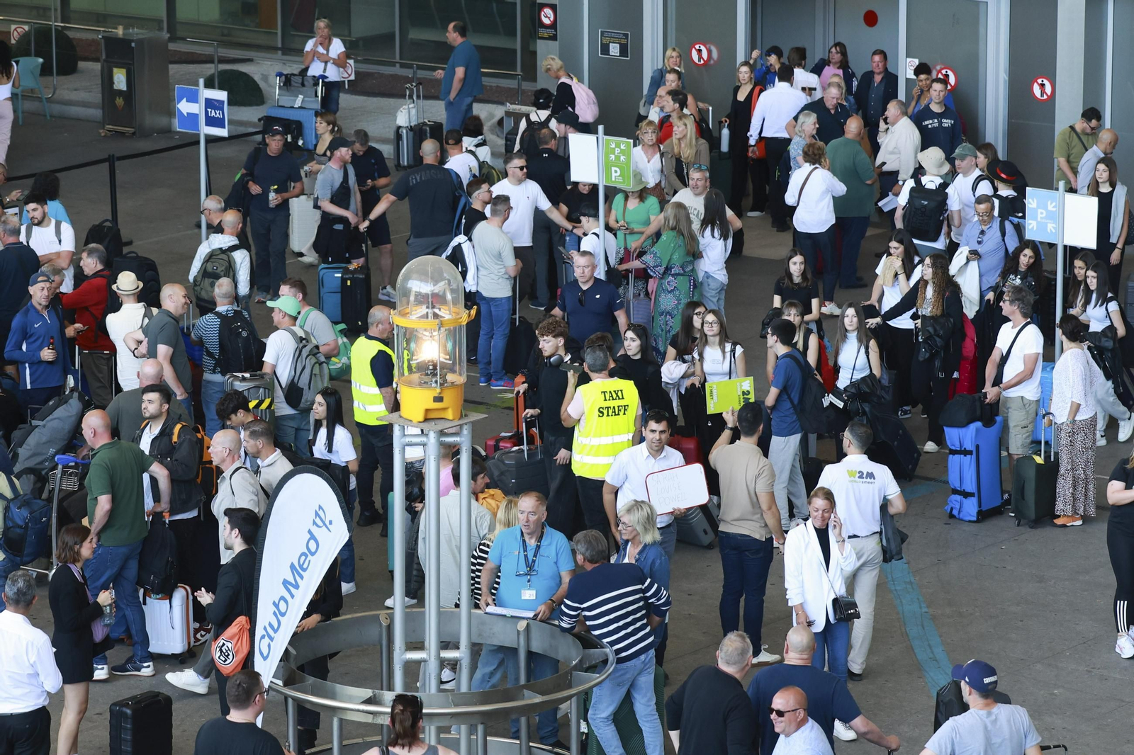 Numerosos turistas y viajeros, esta semana en el aeropuerto de Málaga.