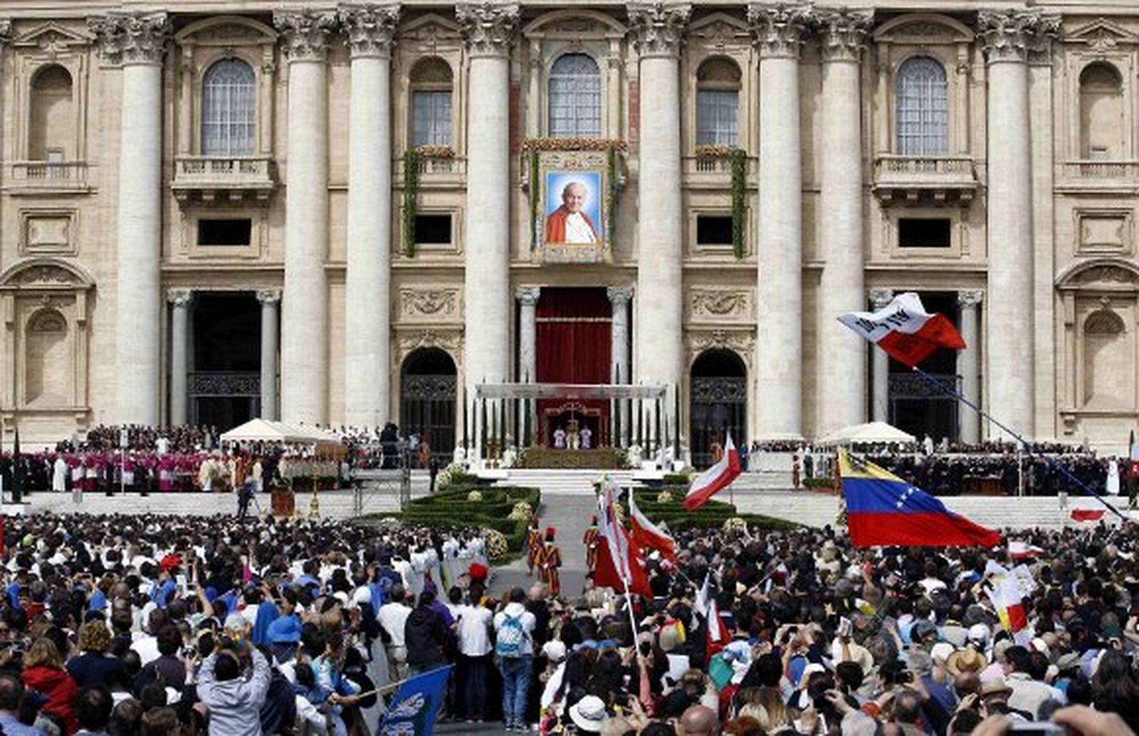 Juan Pablo II ya es beato