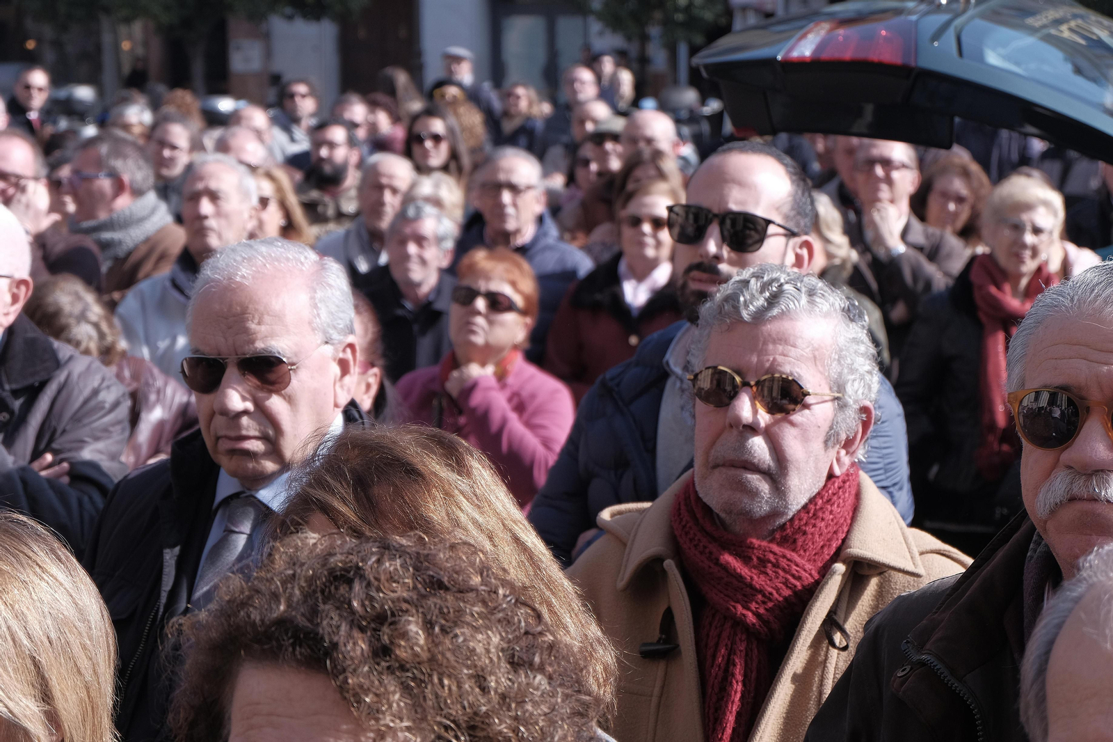Multitudinario adiós a Salvador Távora en Sevilla