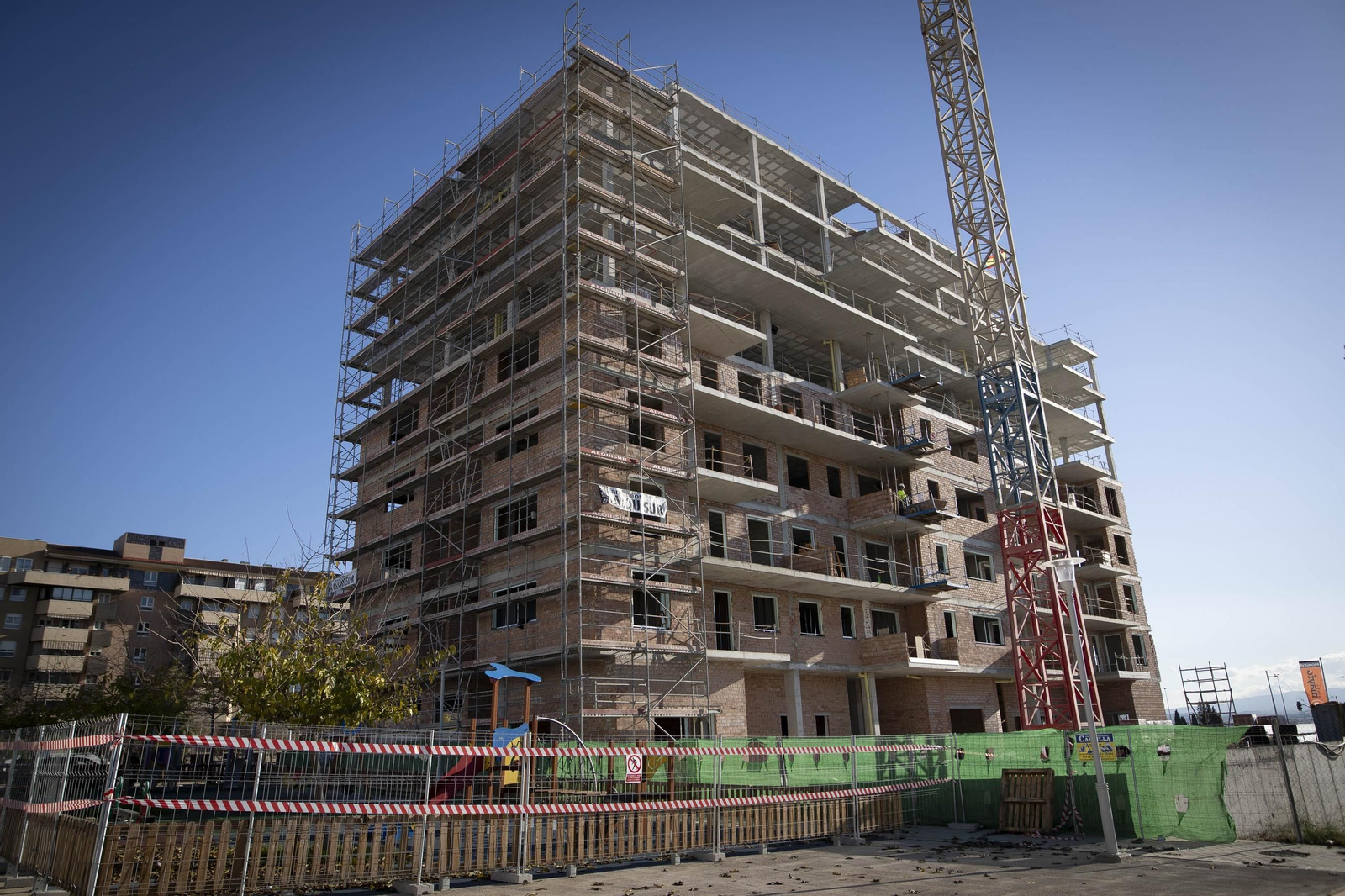 Imagen de archivo de un edificio en obras en Granada
