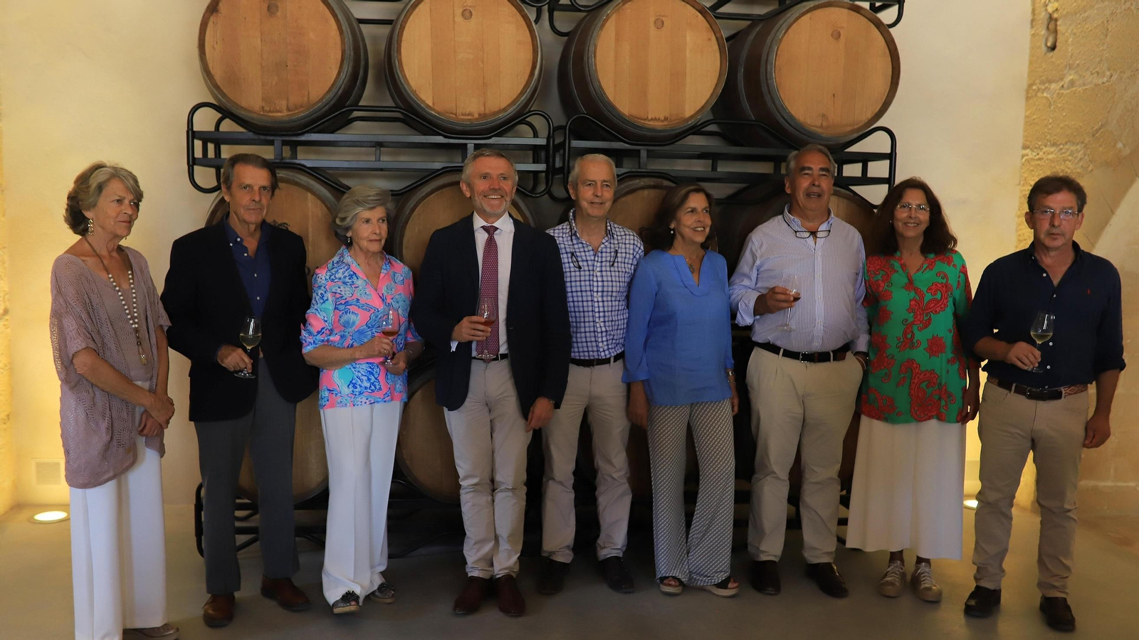 Foto de familia de un momento de la celebración. Foto de familia de un momento de la celebración.