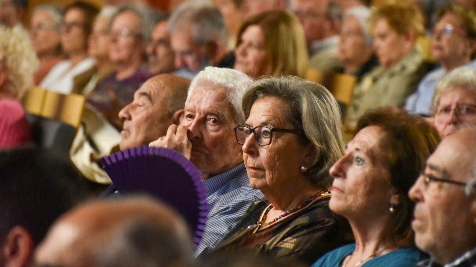Fotos de la conferencia de Rosa María Calaf con Juan Jose Téllez