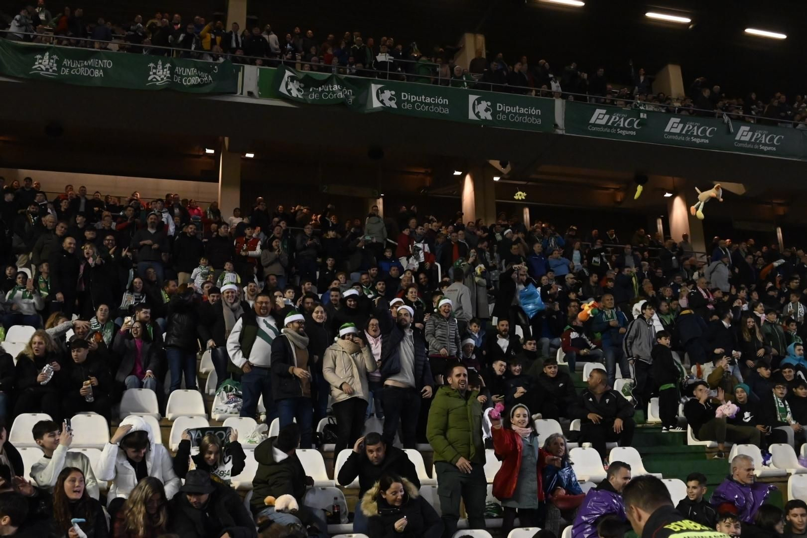 Las mejores fotos del gran ambiente en El Arcángel para el Córdoba CF - Real Madrid Castilla