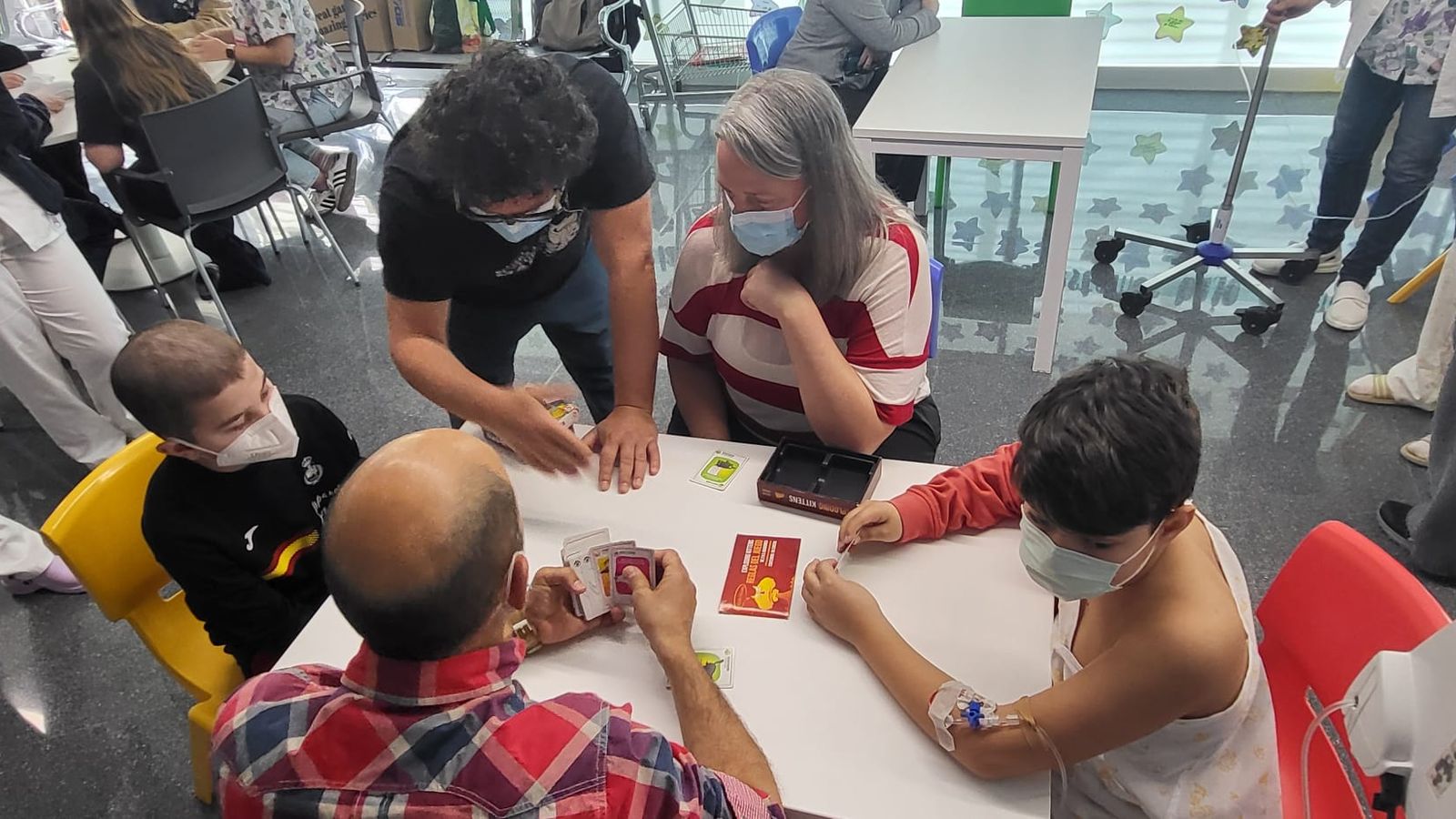 Actividades que Orión ha desarrollado en el Hospital Materno Infantil con medio centenar de niños y niñas que están ingresados