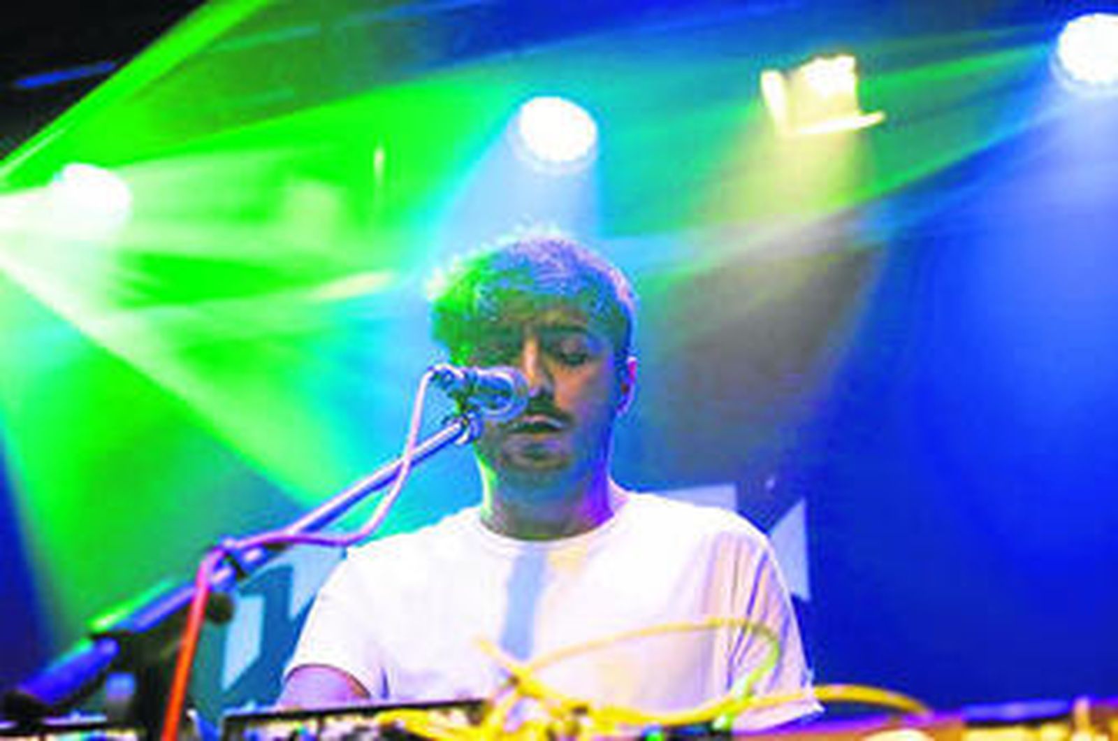 El Guincho, en La Cochera Cabaret, durante su concierto del pasado jueves.