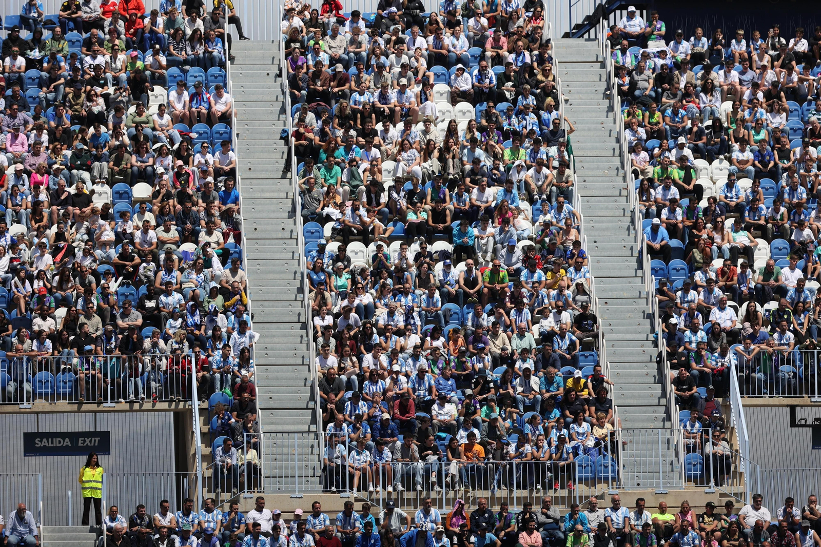 Búscate en las gradas de La Rosaleda durante el Málaga CF - Real Murcia