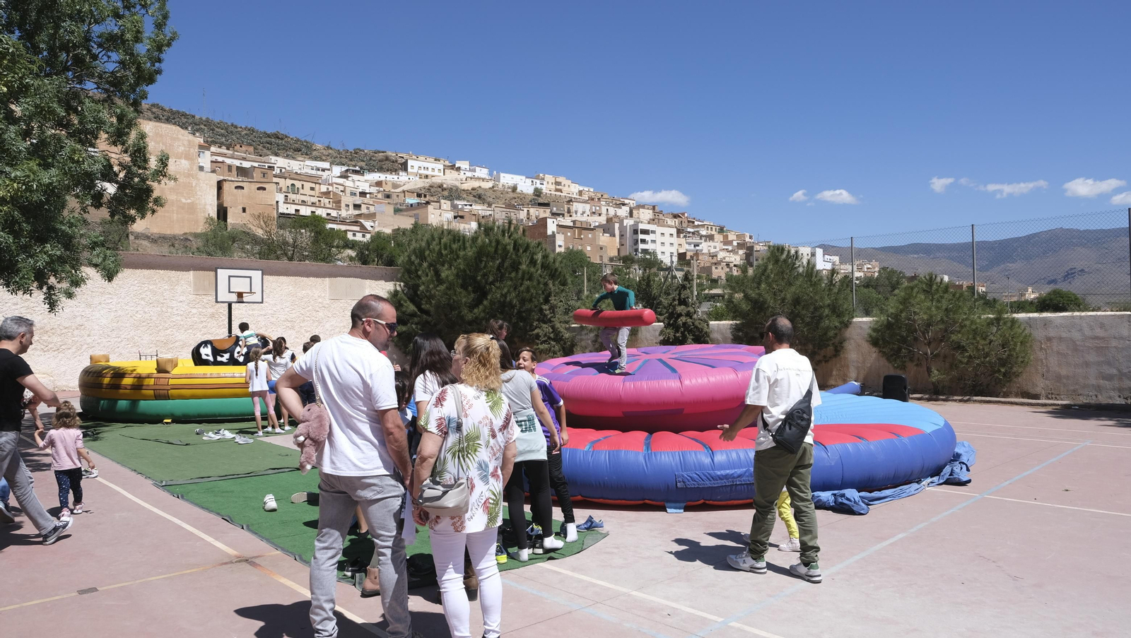 Imágenes de los juegos infantiles en las Fiestas de Abla