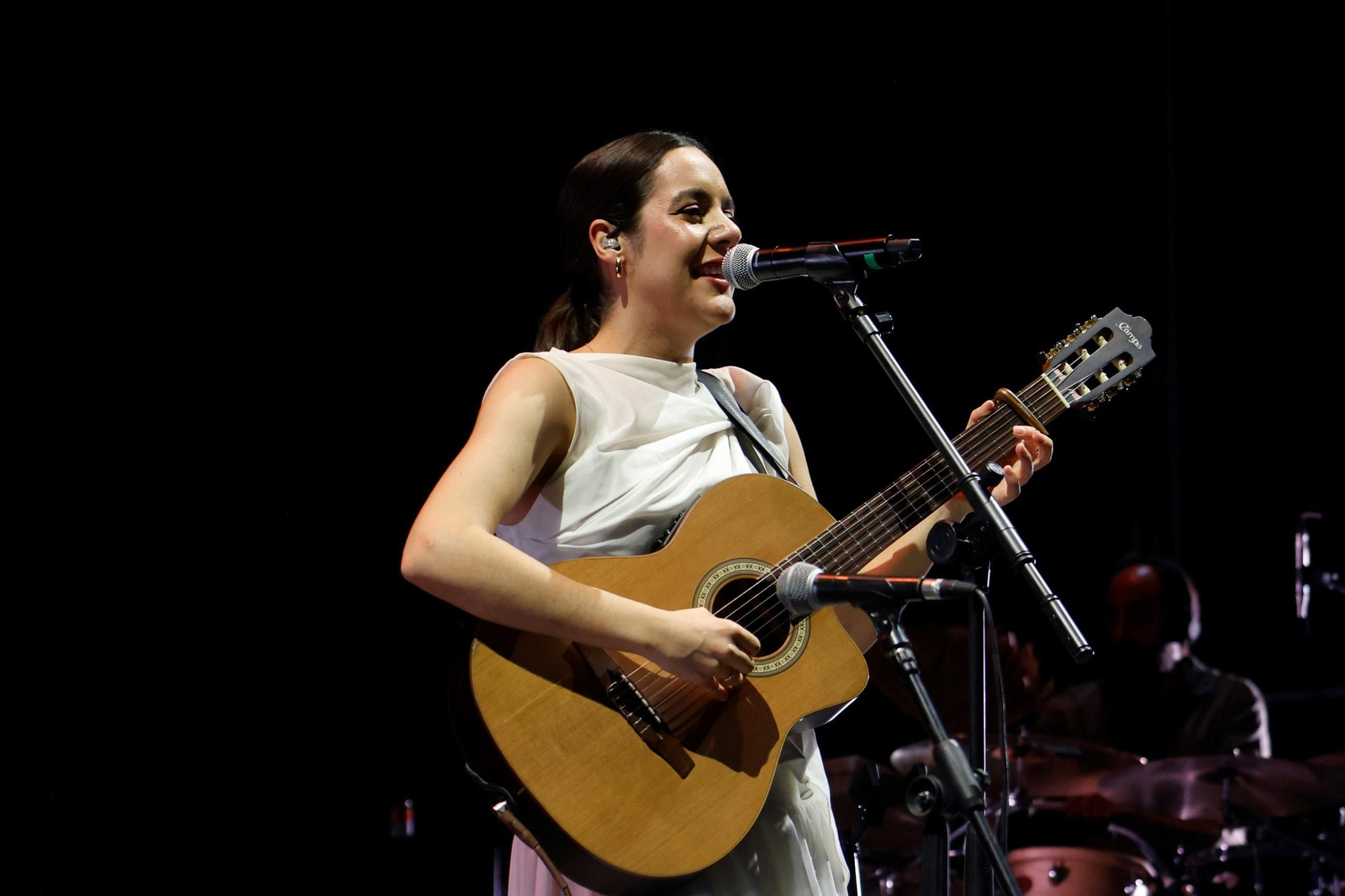 Las imágenes de los conciertos de Valeria Castro y Julieta Venegas en el Festival de la Guitarra de Córdoba