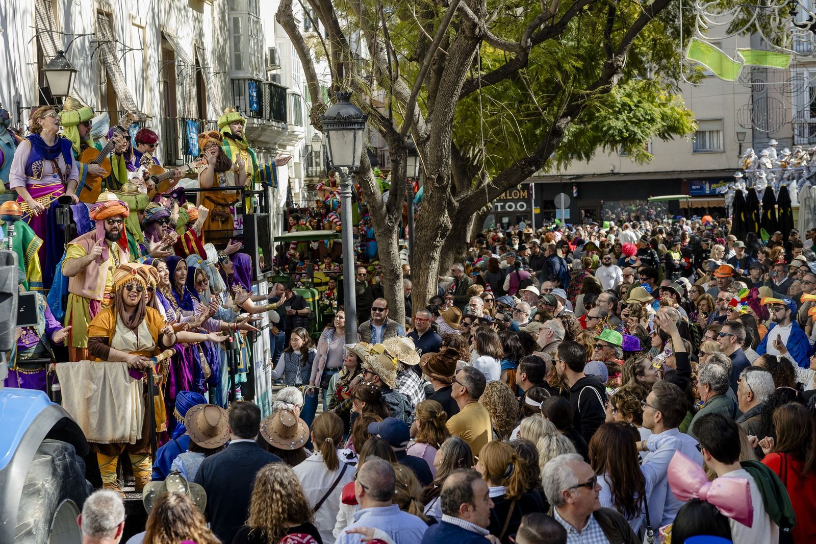 Las imágenes del segundo sábado de Carnaval de Cádiz 2026: Carruseles de coros