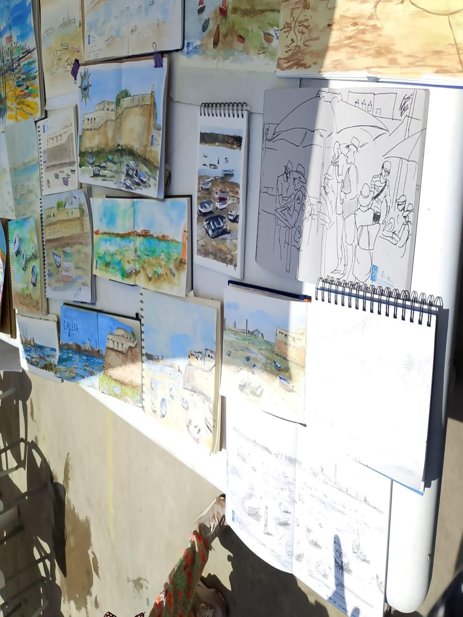 Algunas de las obras resultantes del II Festival Creativo de Pintura y Dibujo del Club Caleta.