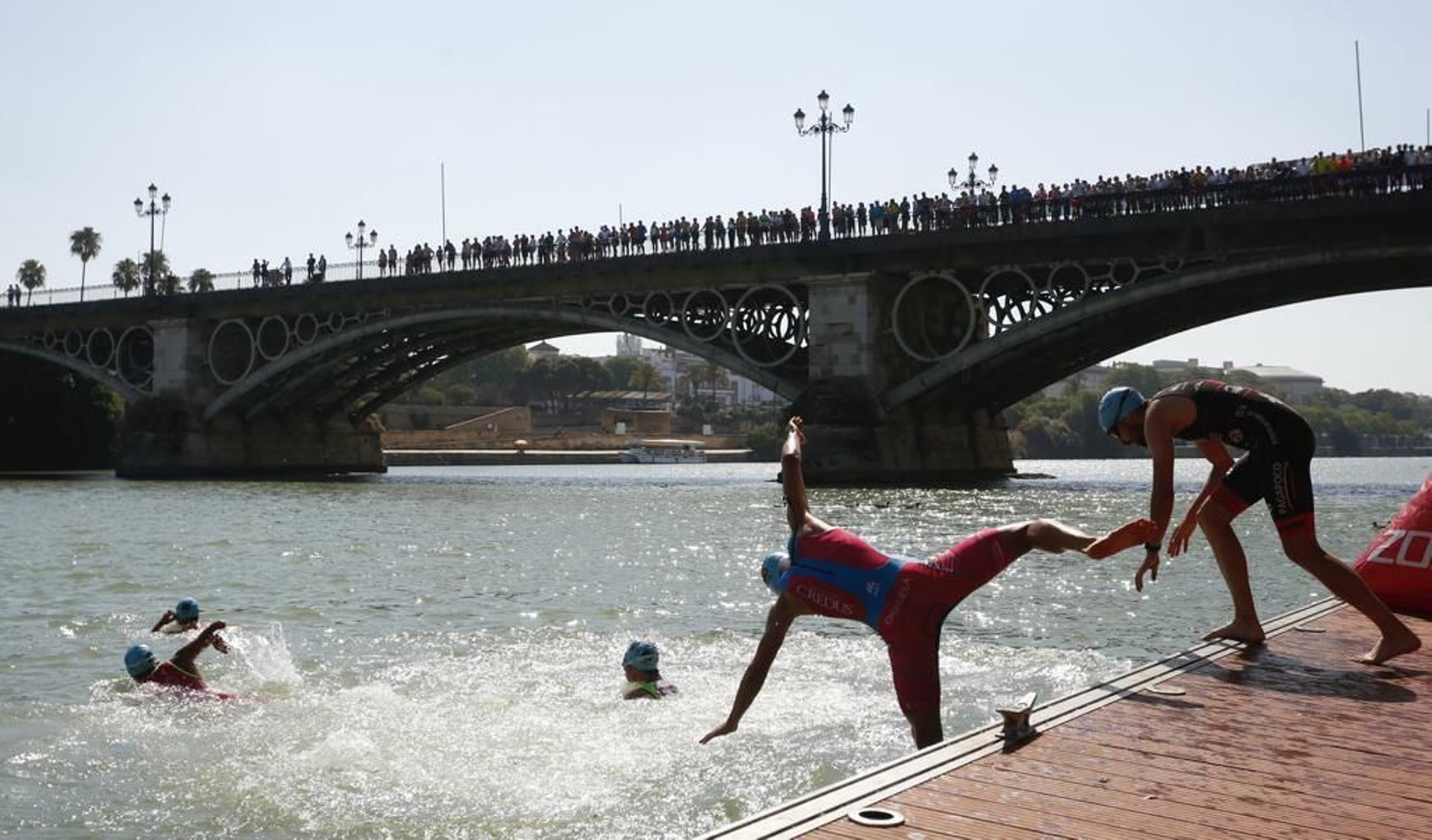 El acuatlón de la Velá de Triana