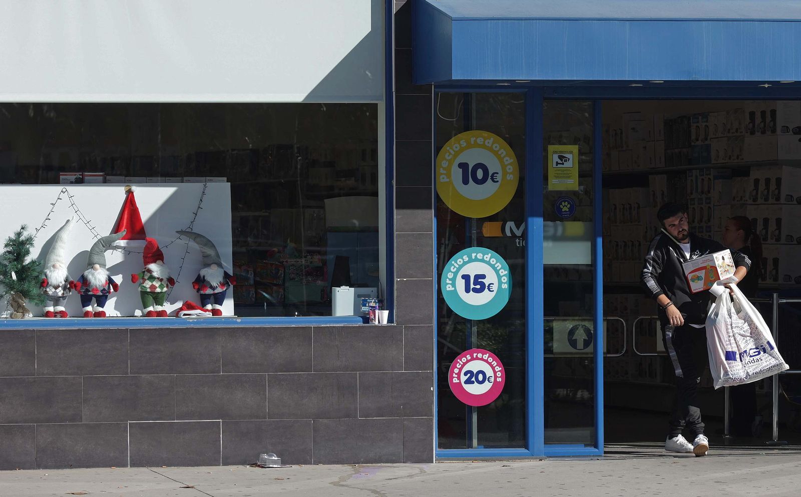 Fotos de compras navideñas en la comarca