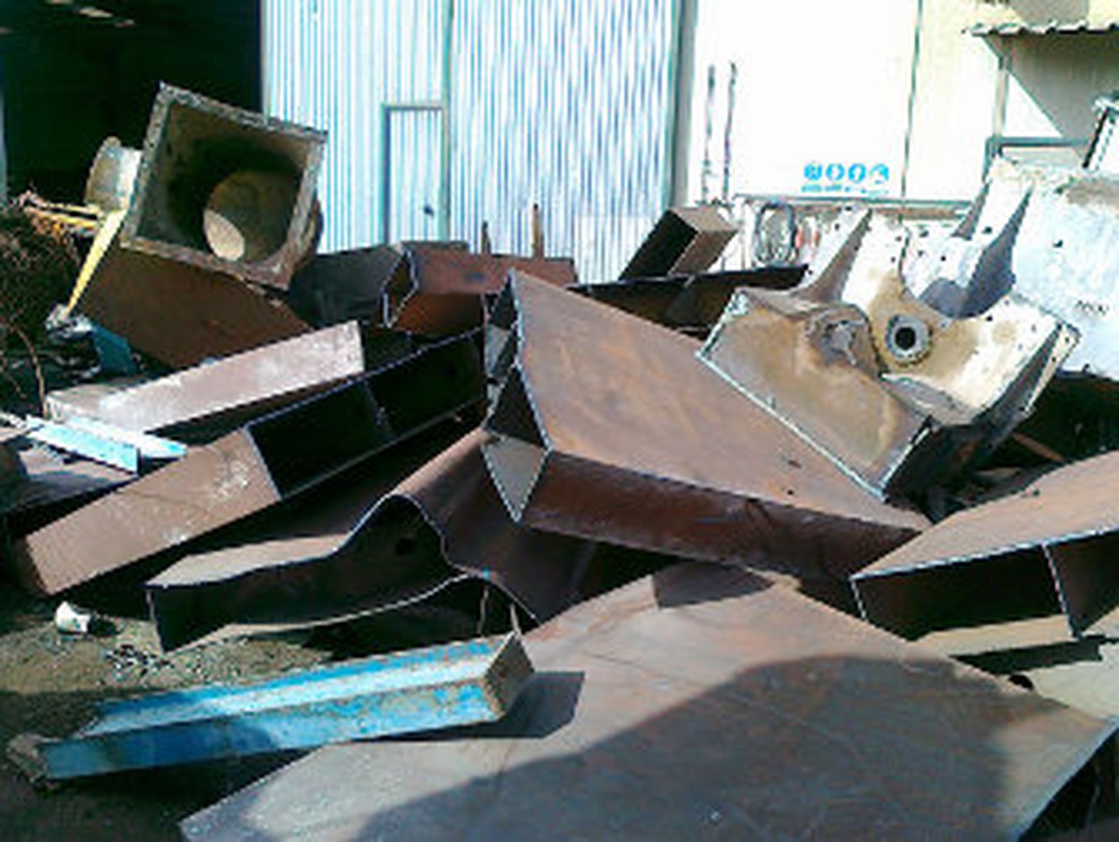 Albolote destruye una escultura de 70.000 euros porque "no gusta a los vecinos"