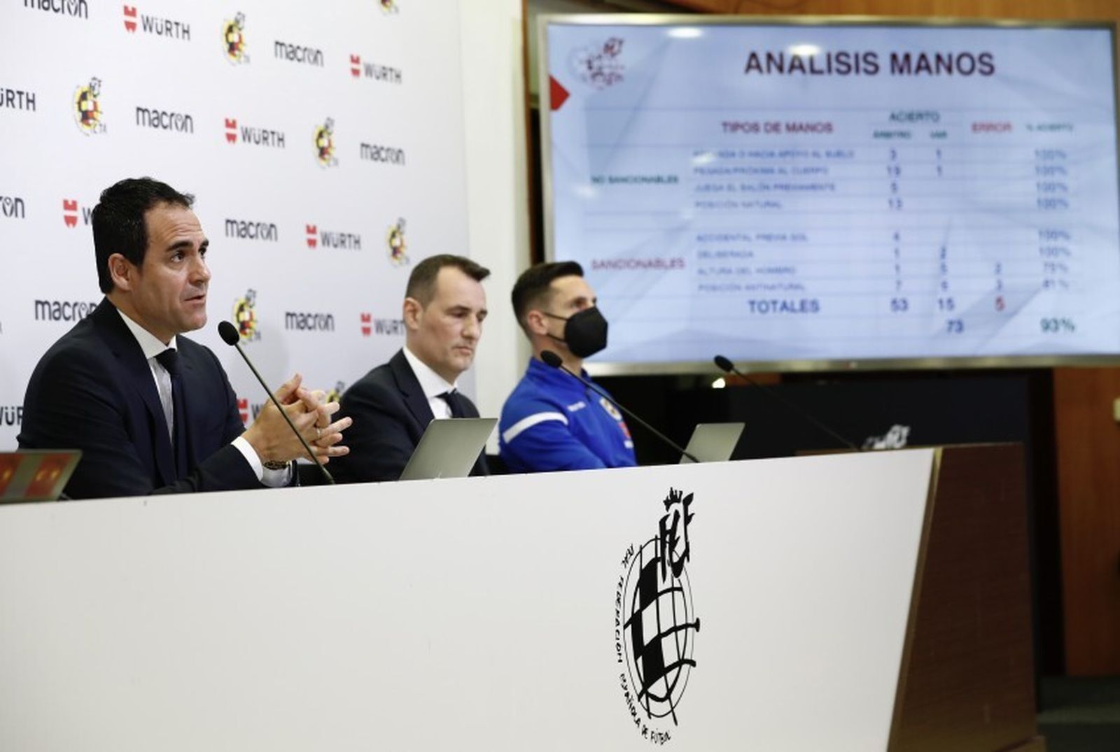 Velasco Carballo, Clos Gómez y Del Cerro Grande, durante la rueda de prensa.