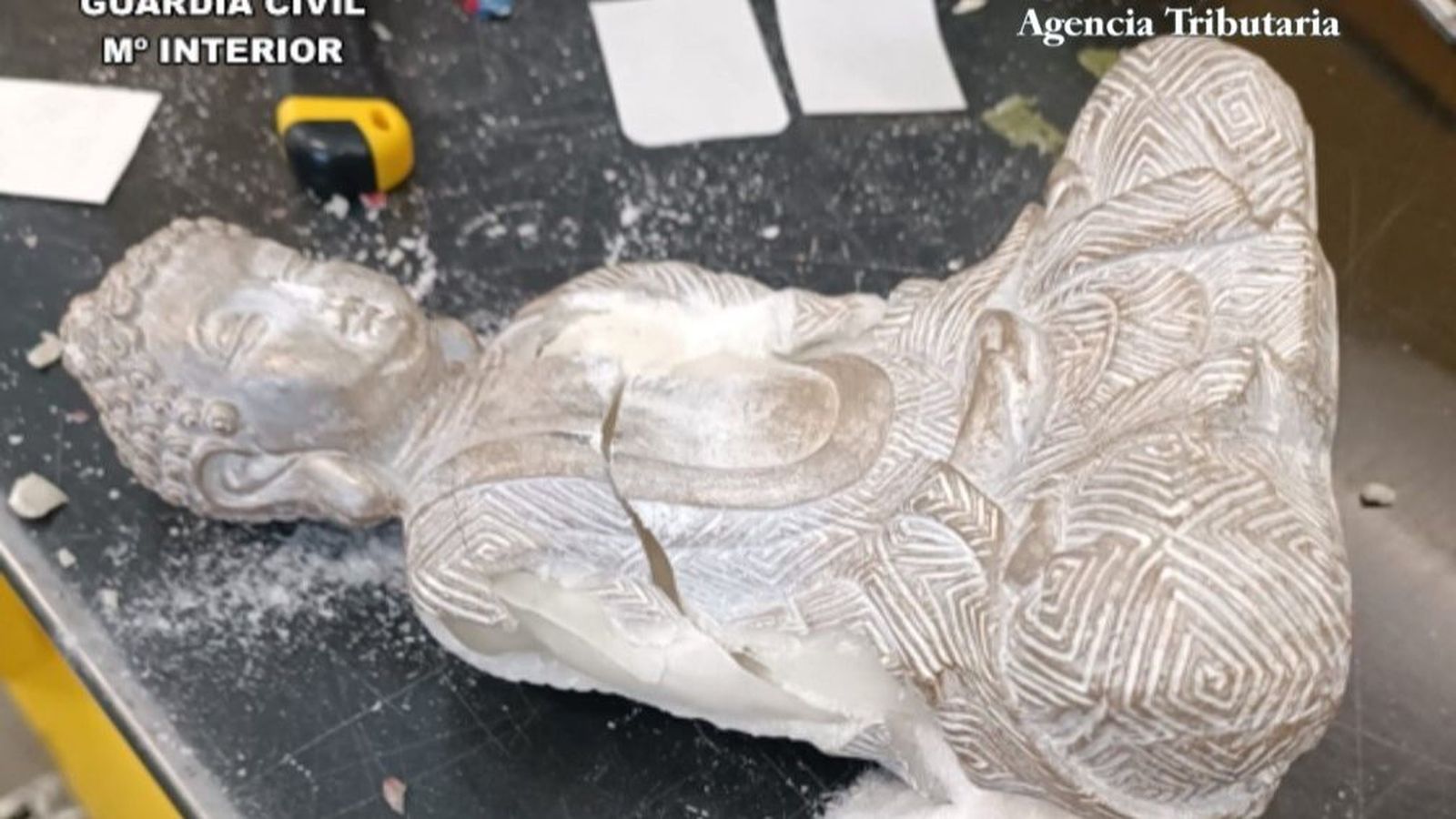 Una de las estatuas de Buda en las que venía oculta la droga.