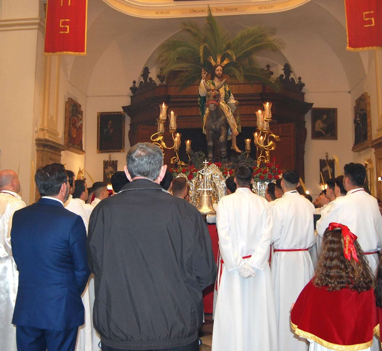 El trono de Nuestro Padre Jesús de la Misericordia a su entrada en Jerusalén.