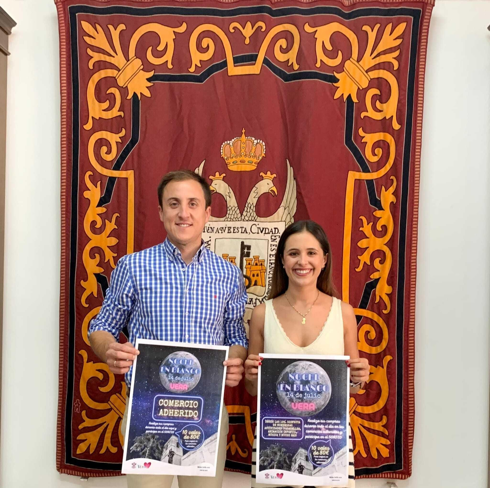 Alfonso García Ramos, alcalde de Vera, y Antonia Marín Rubio, edil de Comercio.