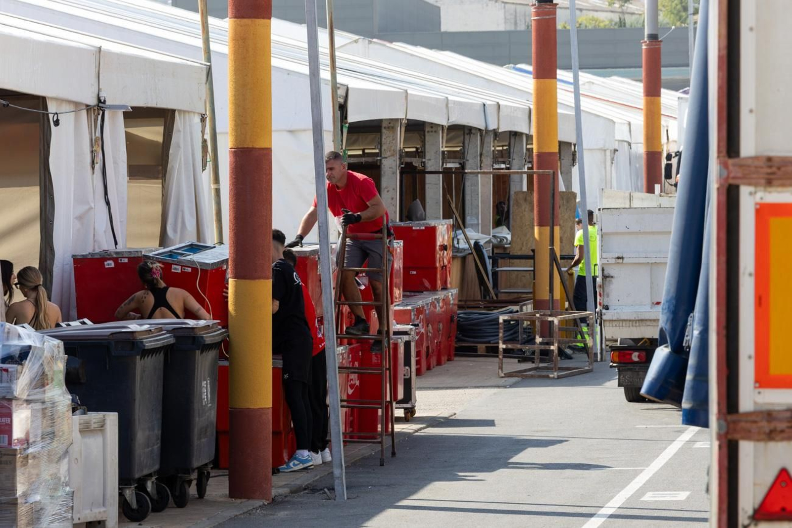 Así avanza el montaje de la feria de San Lucas