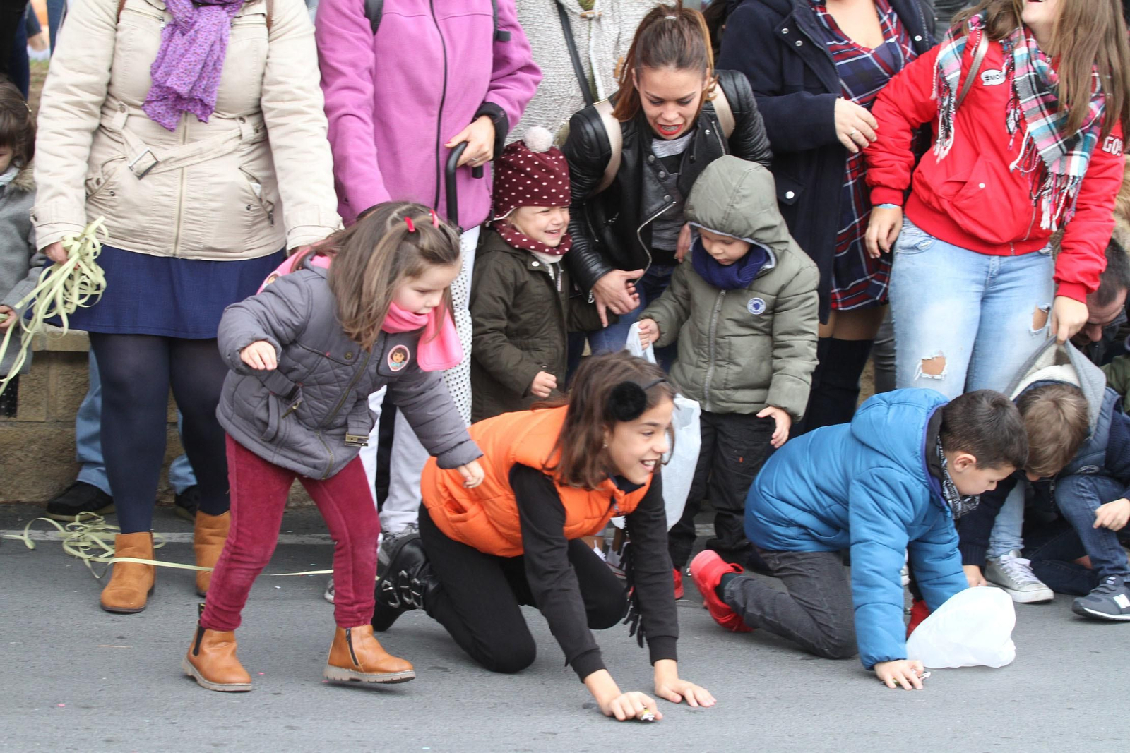 Cabalgata de los Reyes Magos 2018: Melchor, Gaspar y Baltazar adelantan su salida para llenar de ilusión las calles de Huelva