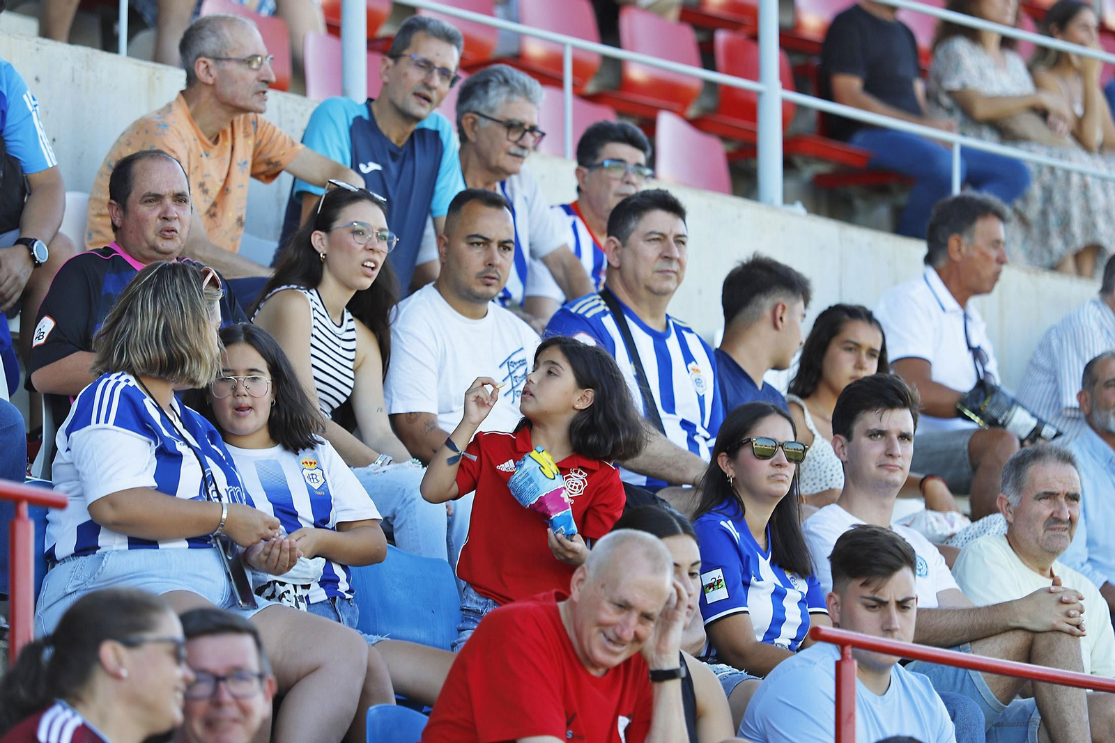 Imágenes del partido entre el Cartaya y el Recreativo de Huelva