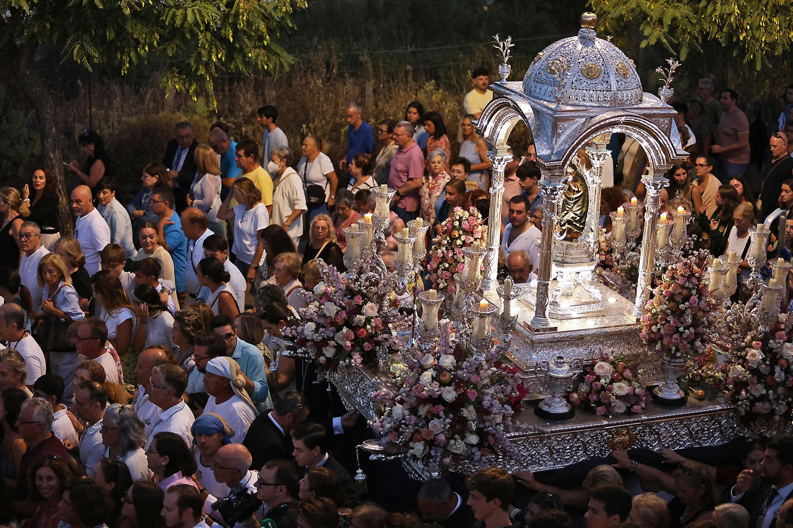 Bajada de la Virgen de  la Cinta.