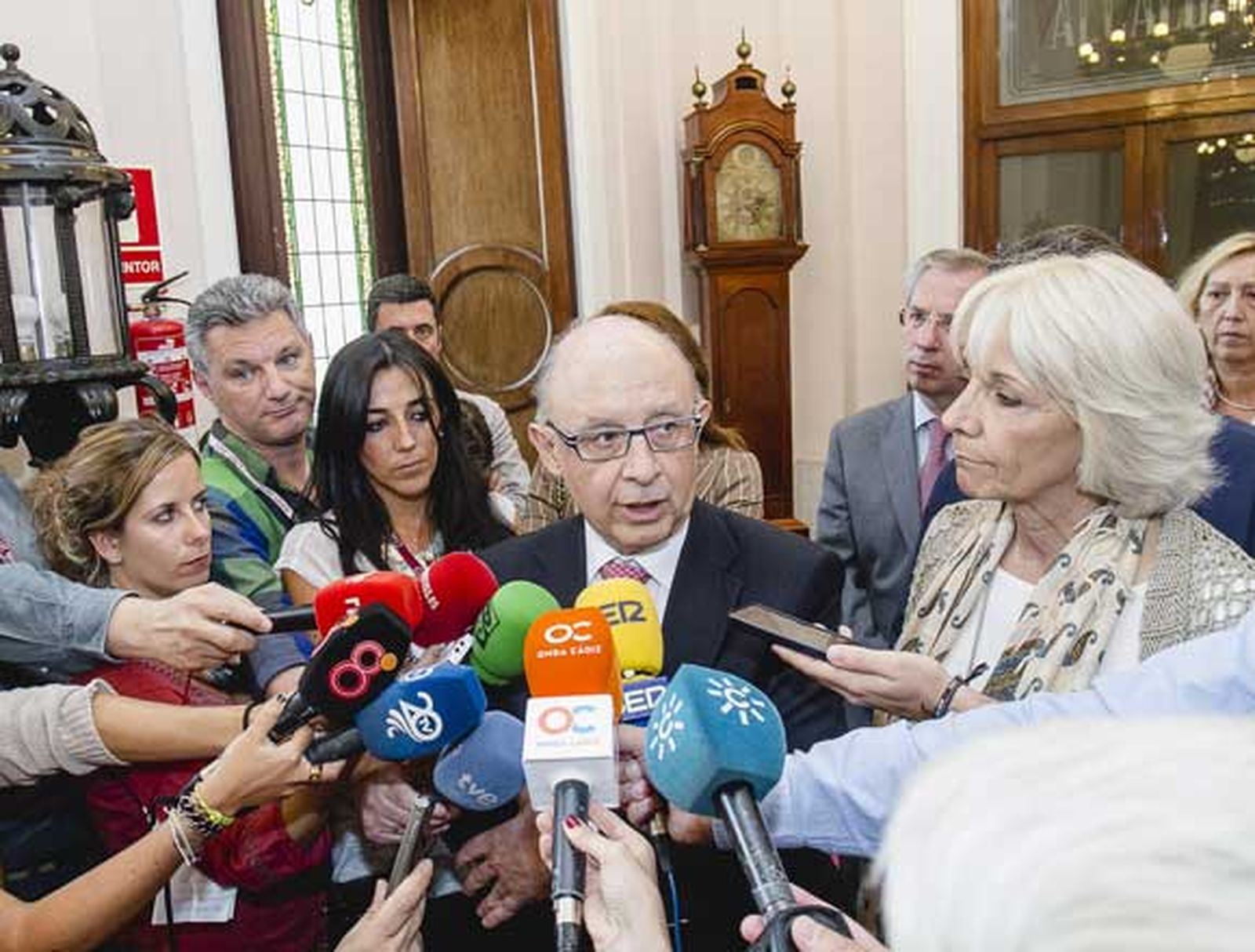 Montoro anuncia que el Consejo de Ministros aborda este viernes el calendario de gasto plurianual de los BAM